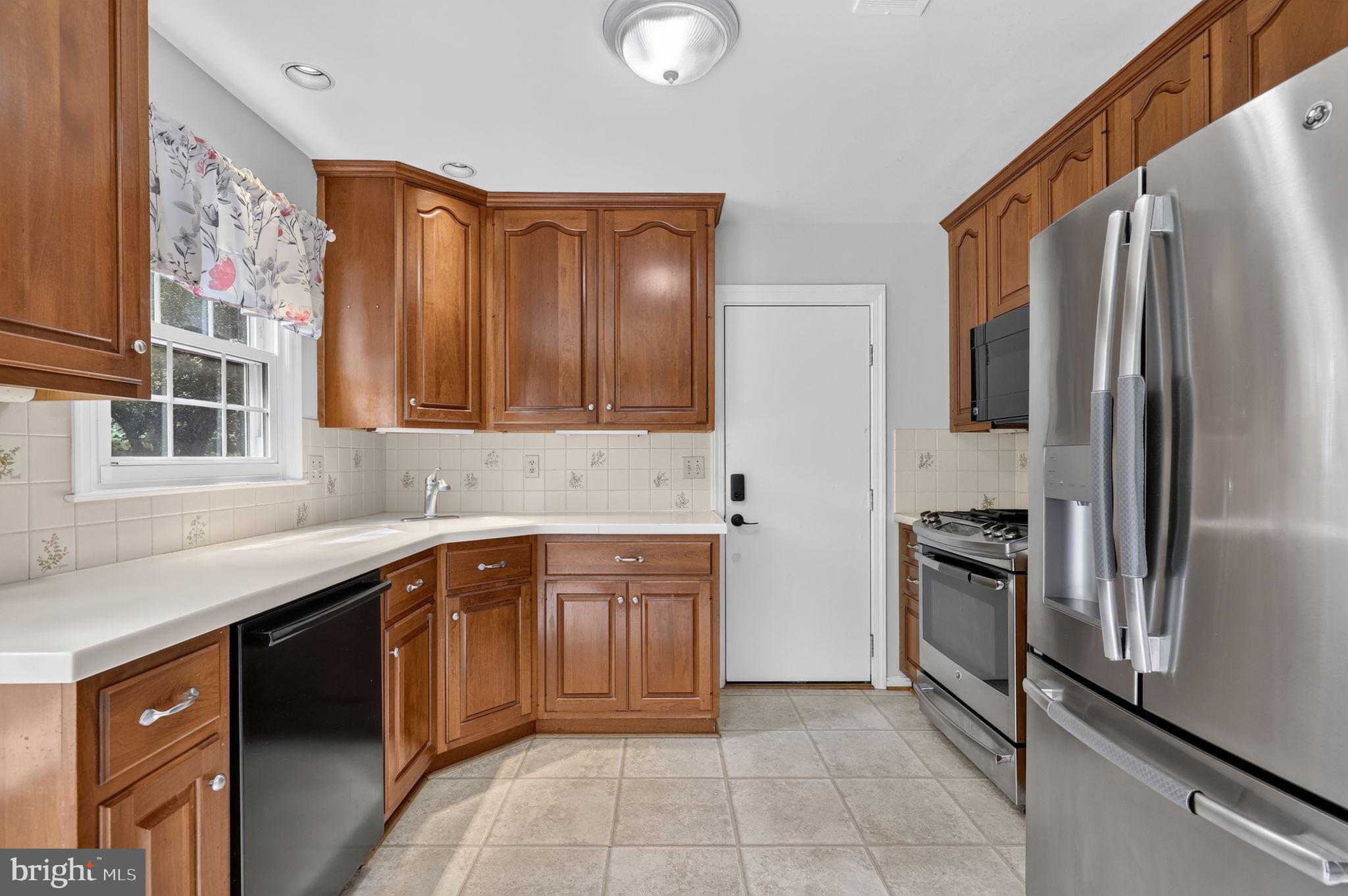 WALNUT HILL - Residential