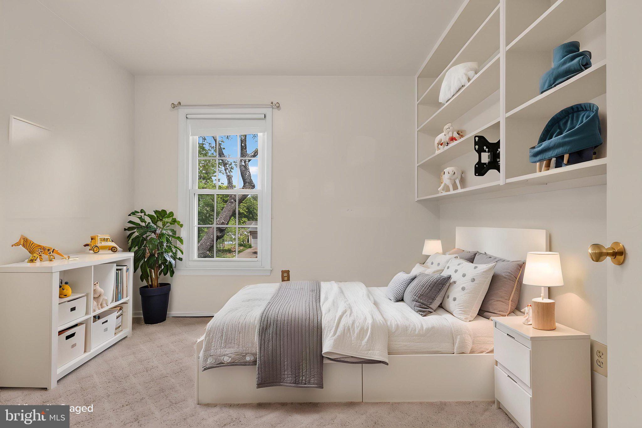 WALNUT HILL - Residential