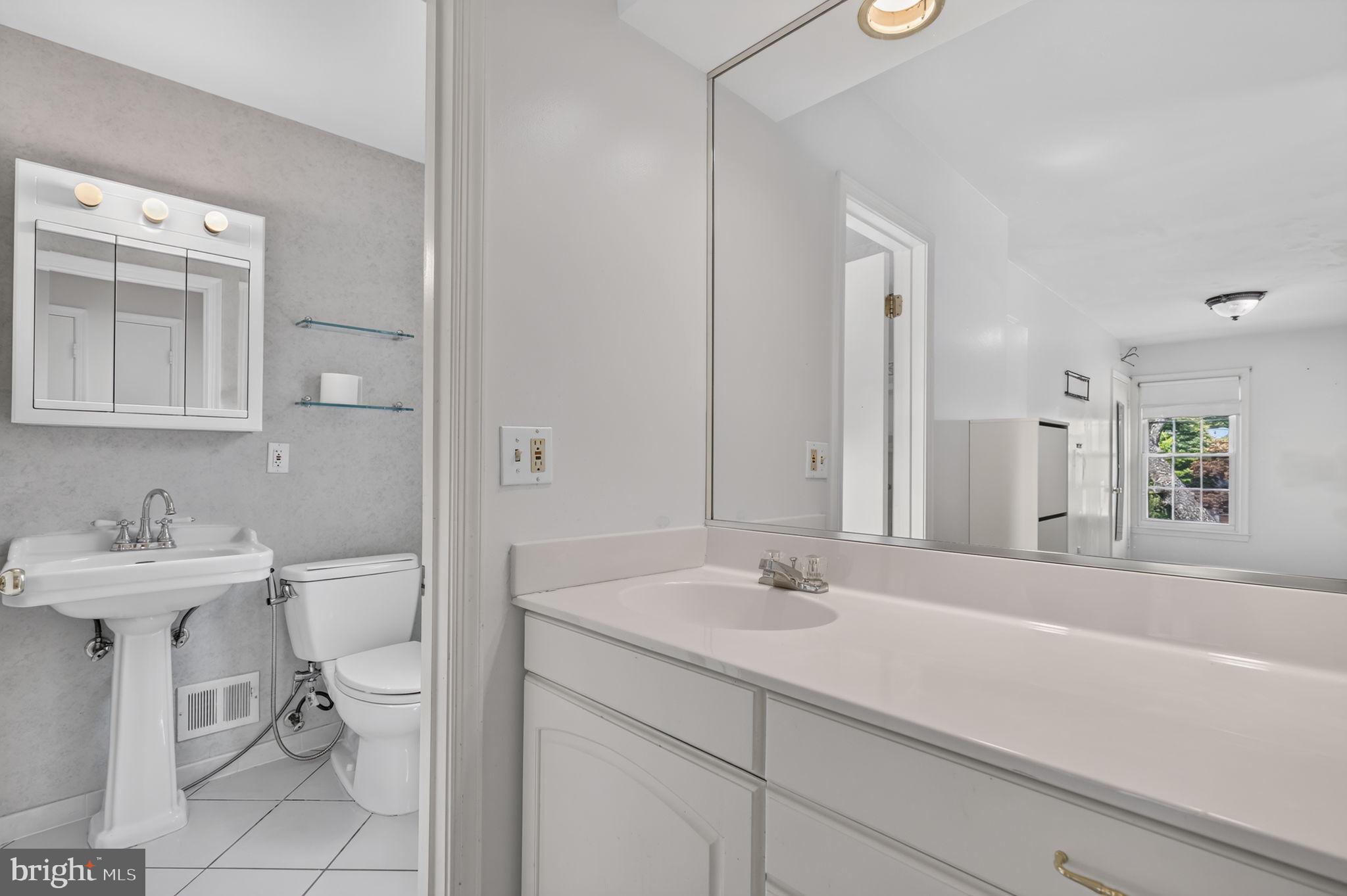 WALNUT HILL - Residential
