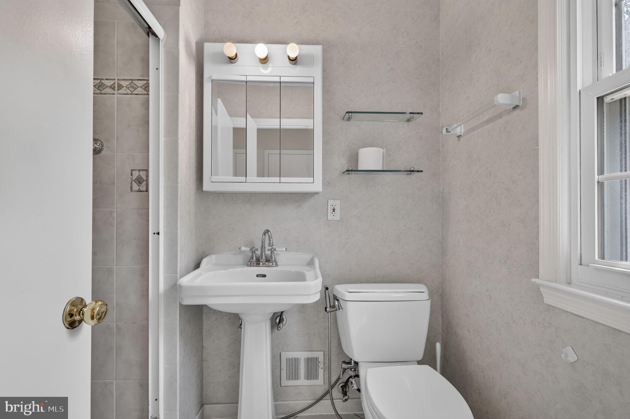 WALNUT HILL - Residential