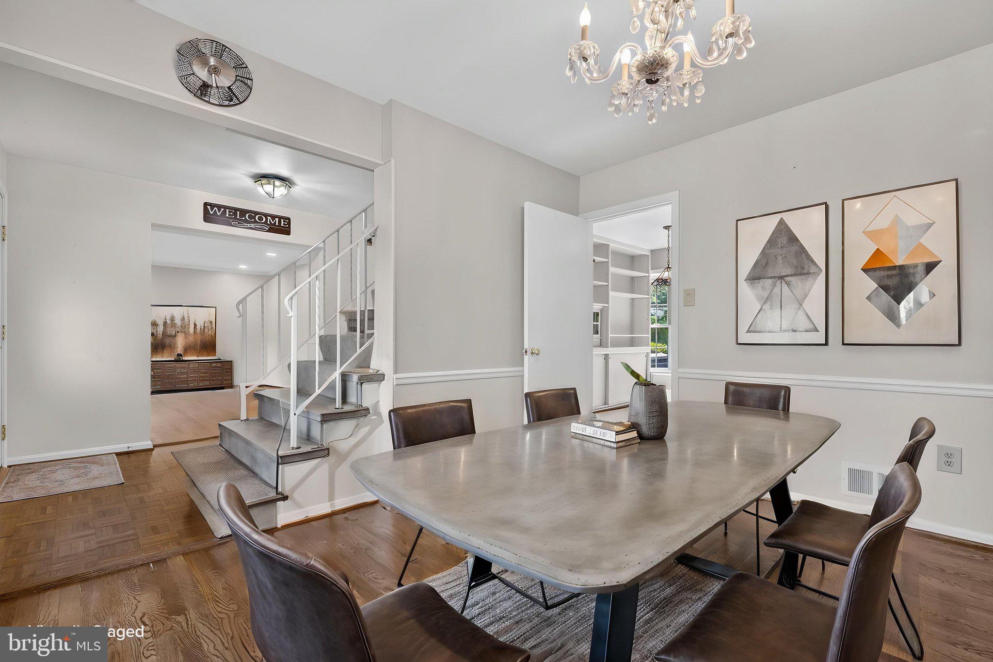 WALNUT HILL - Residential