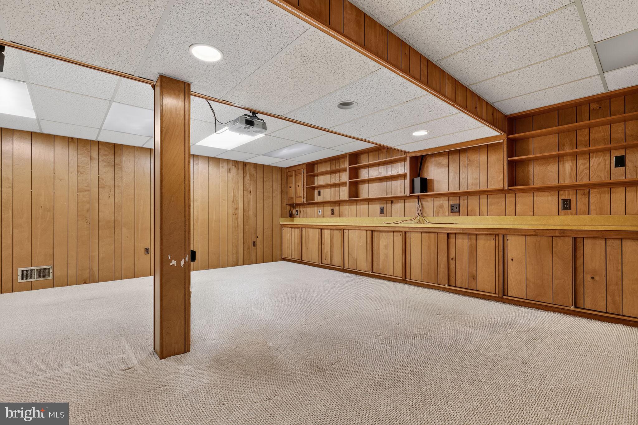 WALNUT HILL - Residential