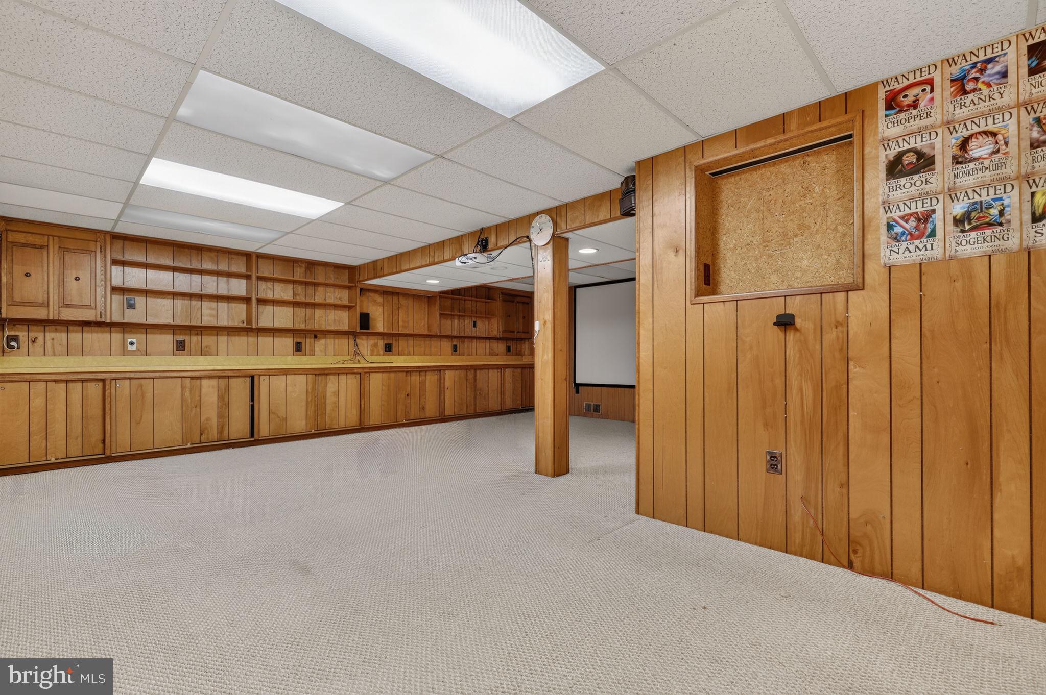 WALNUT HILL - Residential