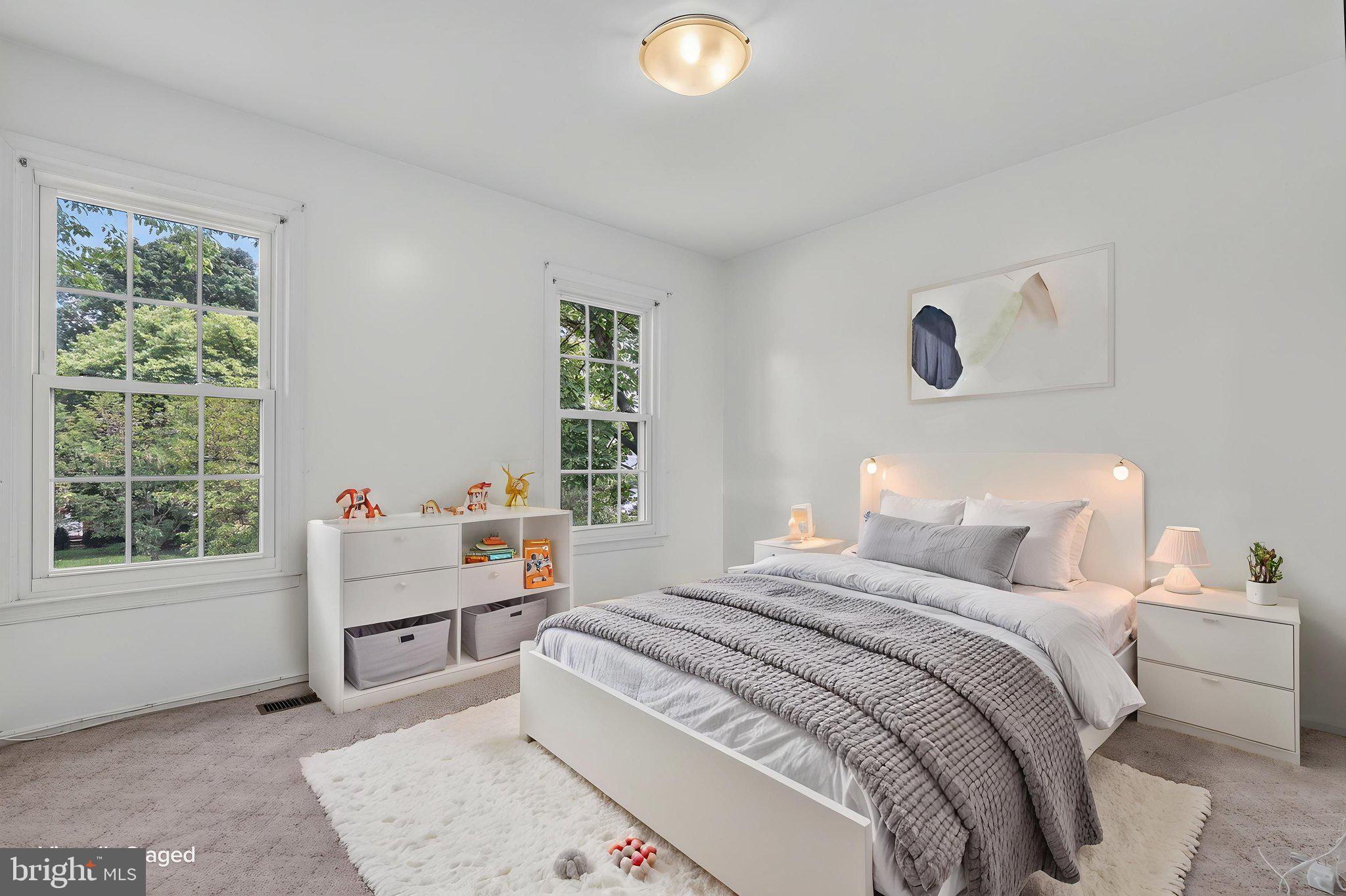 WALNUT HILL - Residential