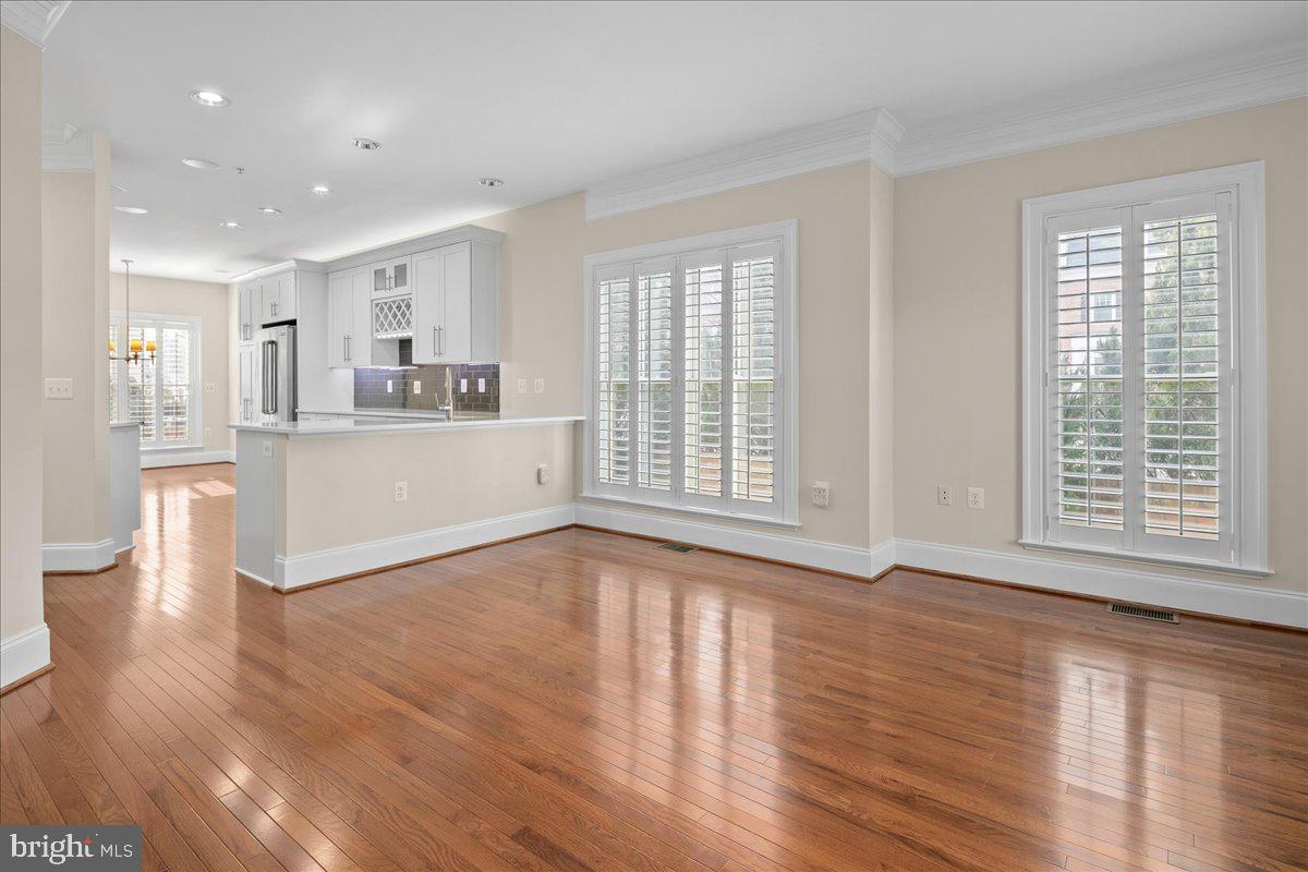 LIBERTY ROW - Residential