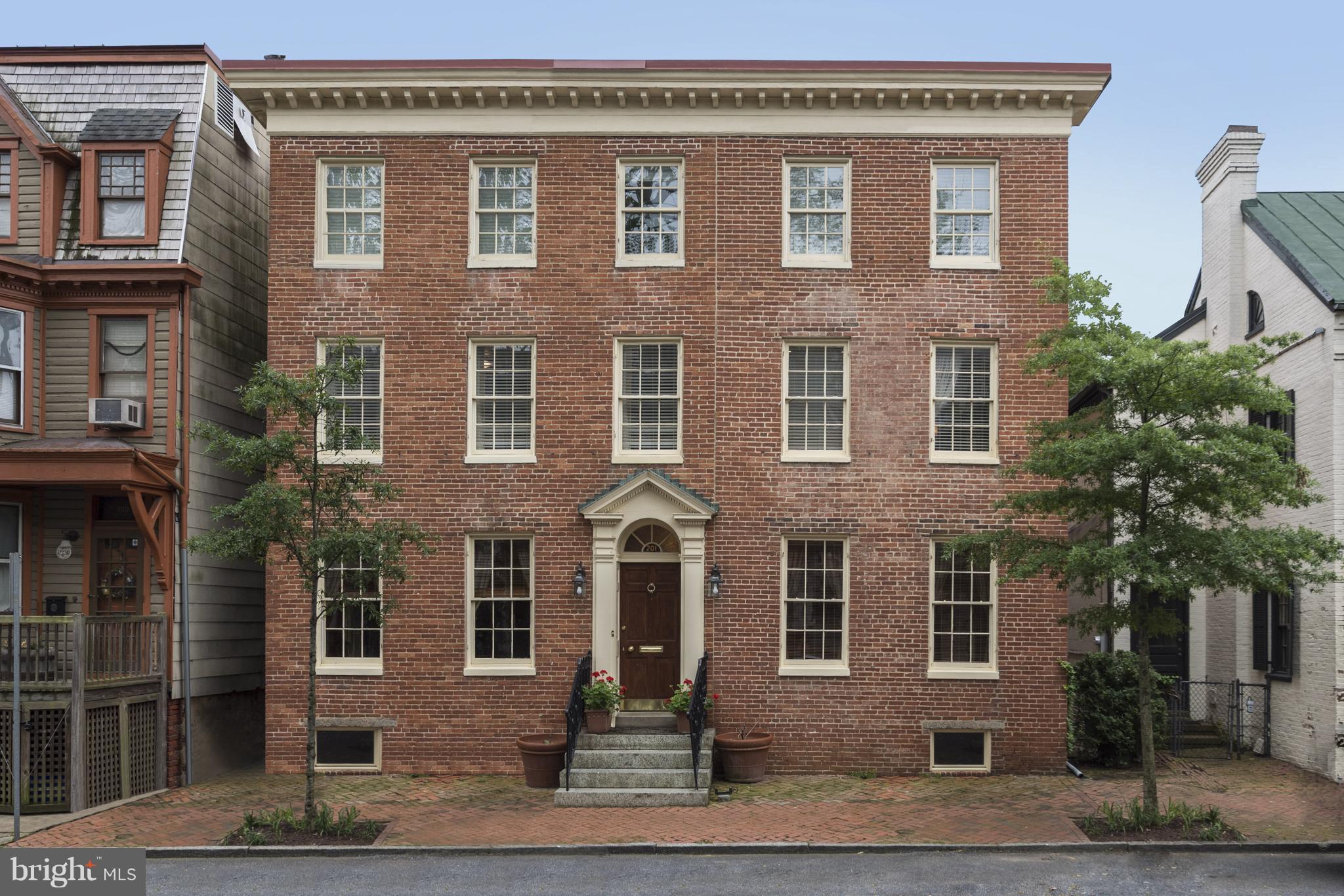 HISTORIC DISTRICT - Residential