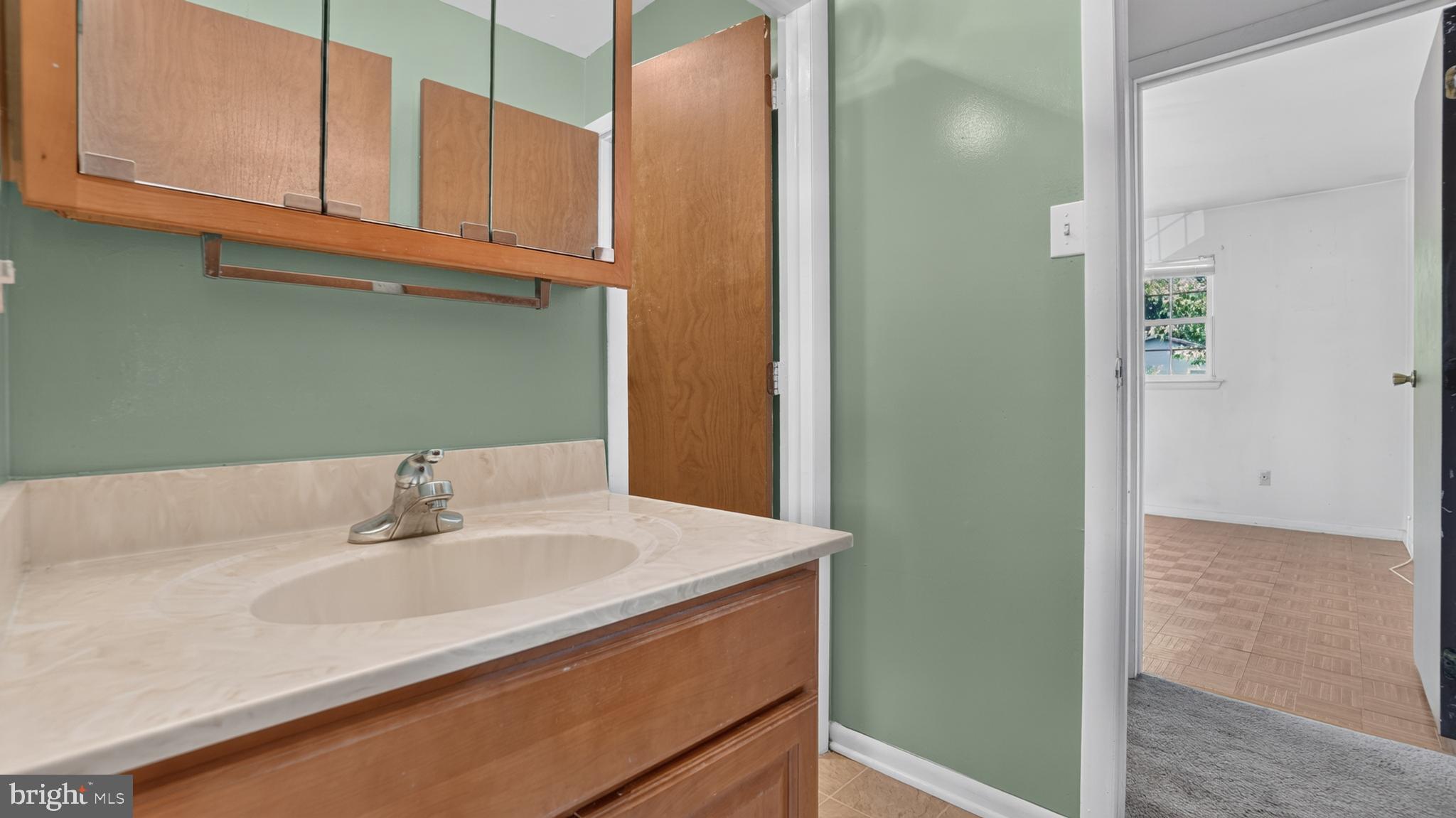 TYLER VILLAGE - Residential