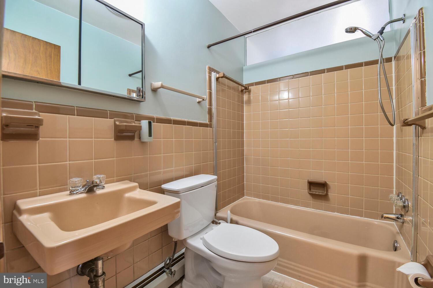 POPLAR TERRACE - Residential