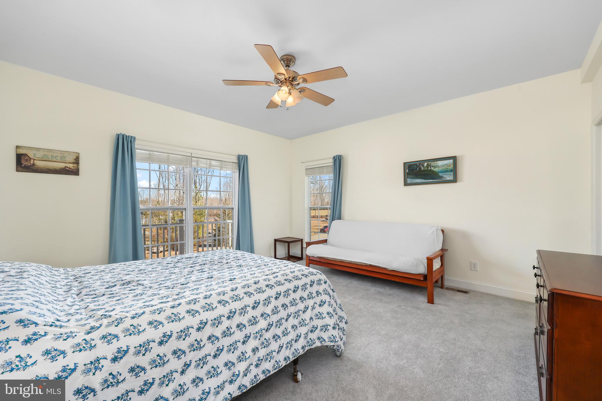 WOODLAND SHORES - Residential