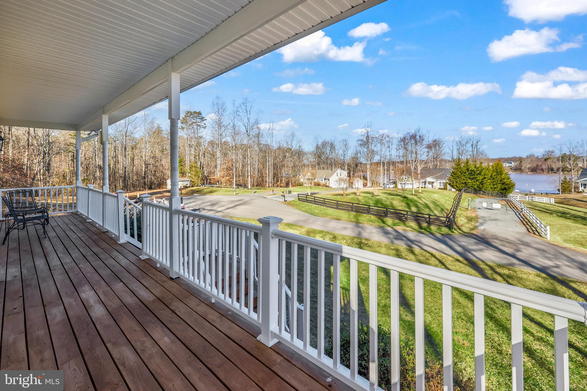 WOODLAND SHORES - Residential