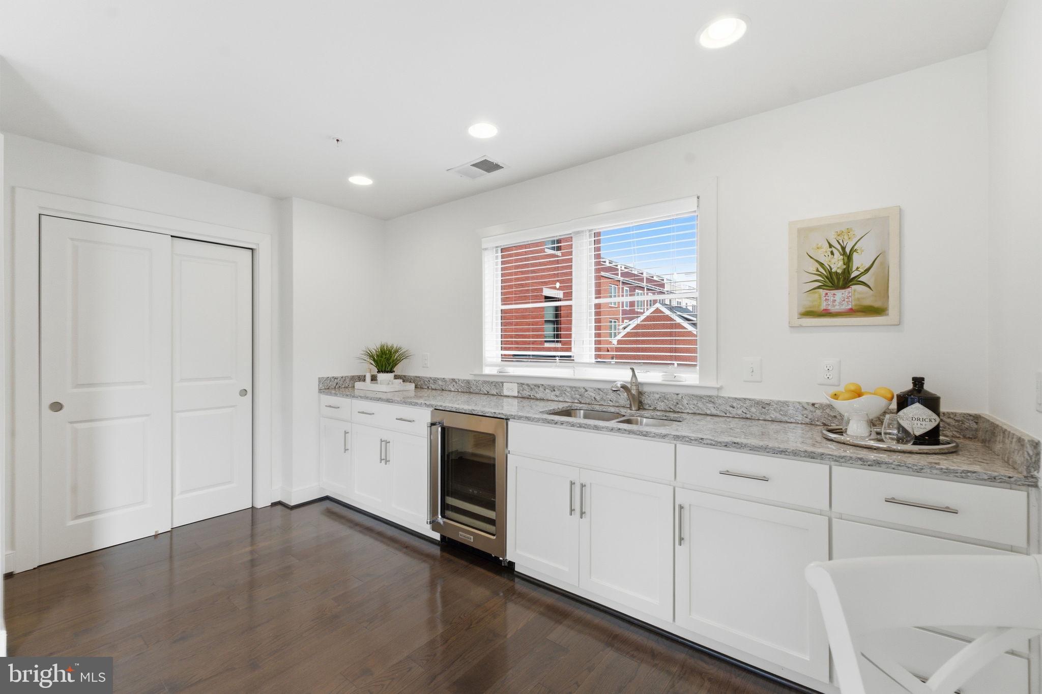 POTOMAC  YARDS - Residential