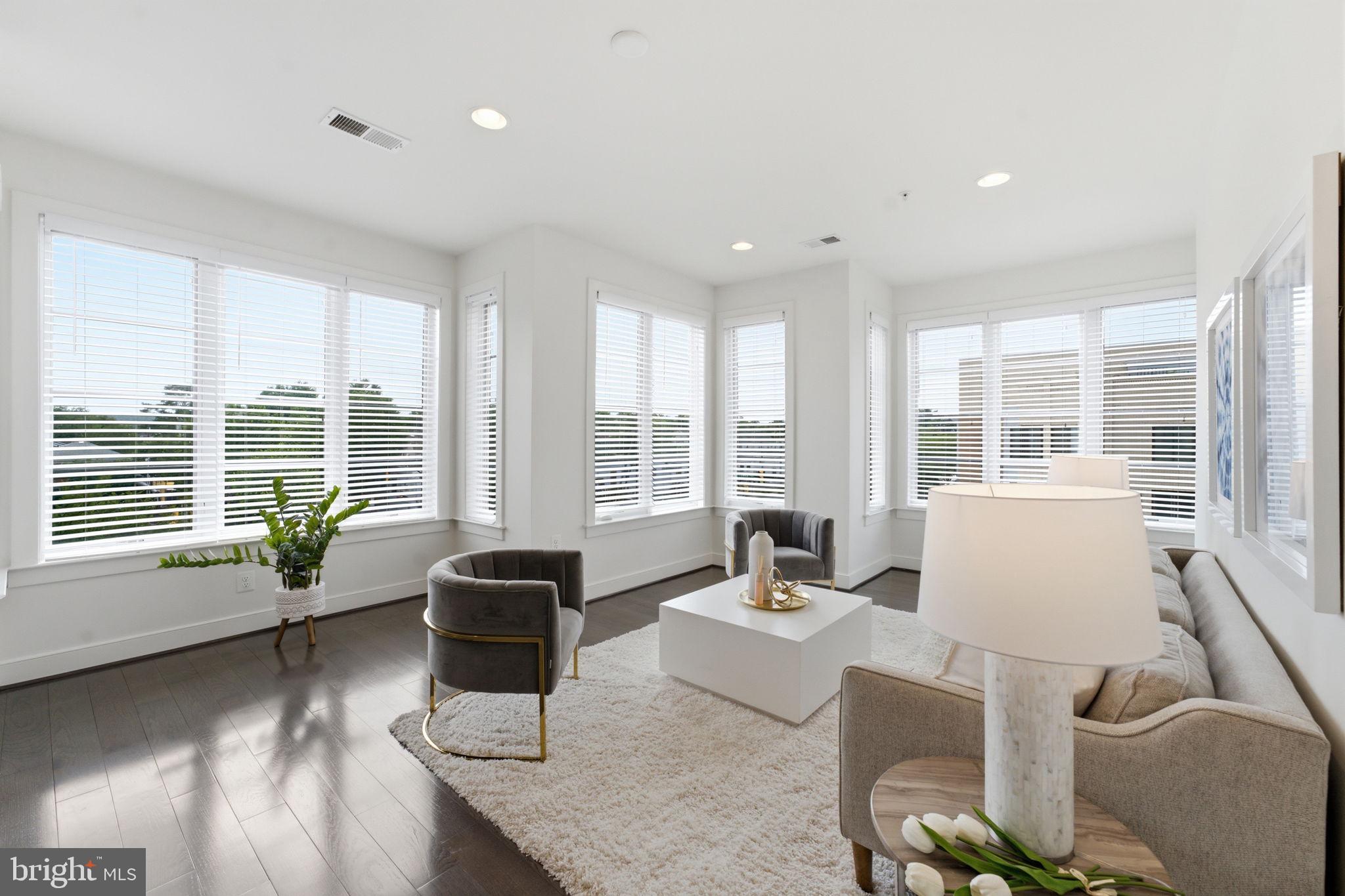 POTOMAC  YARDS - Residential