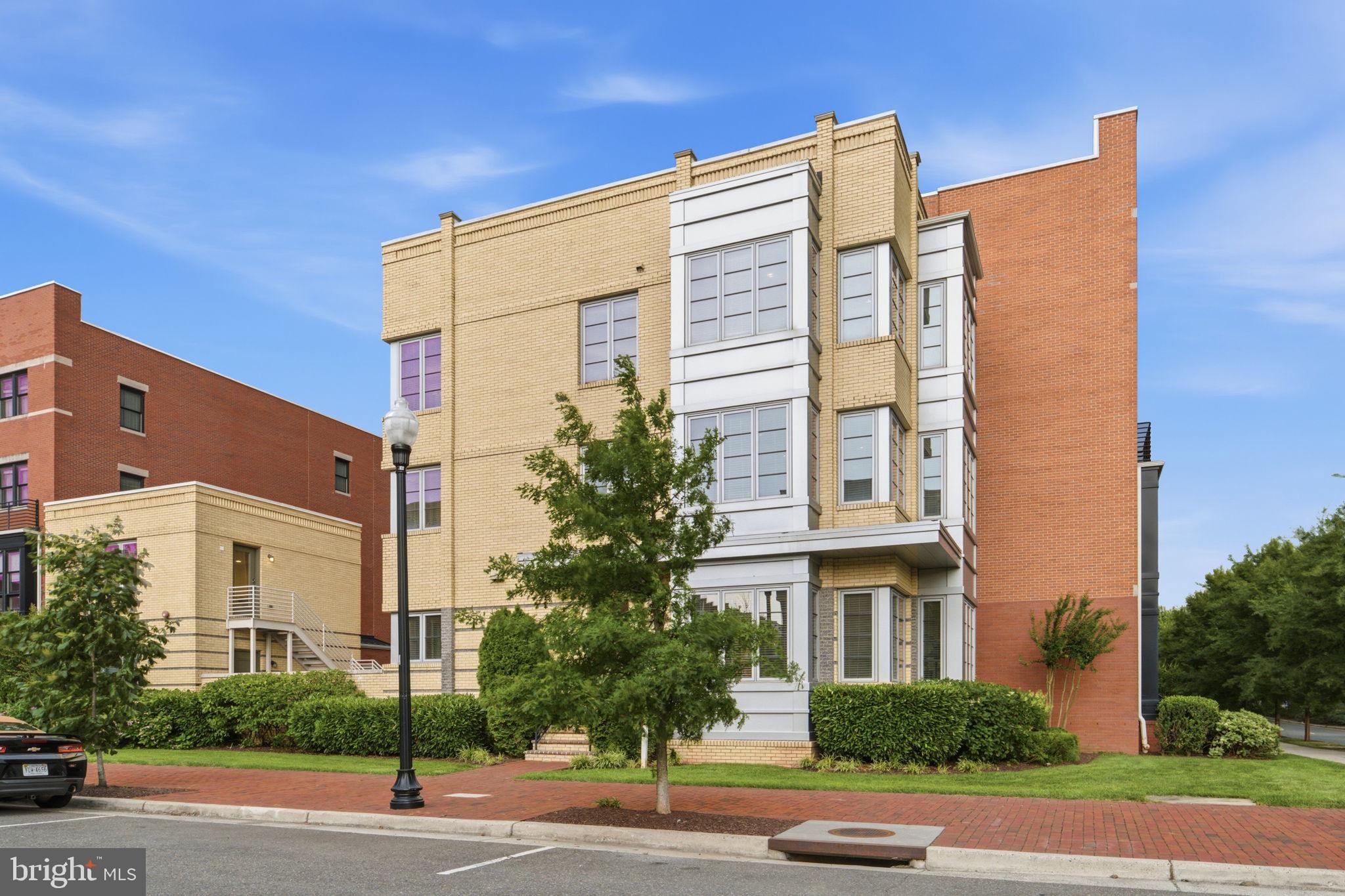 POTOMAC  YARDS - Residential