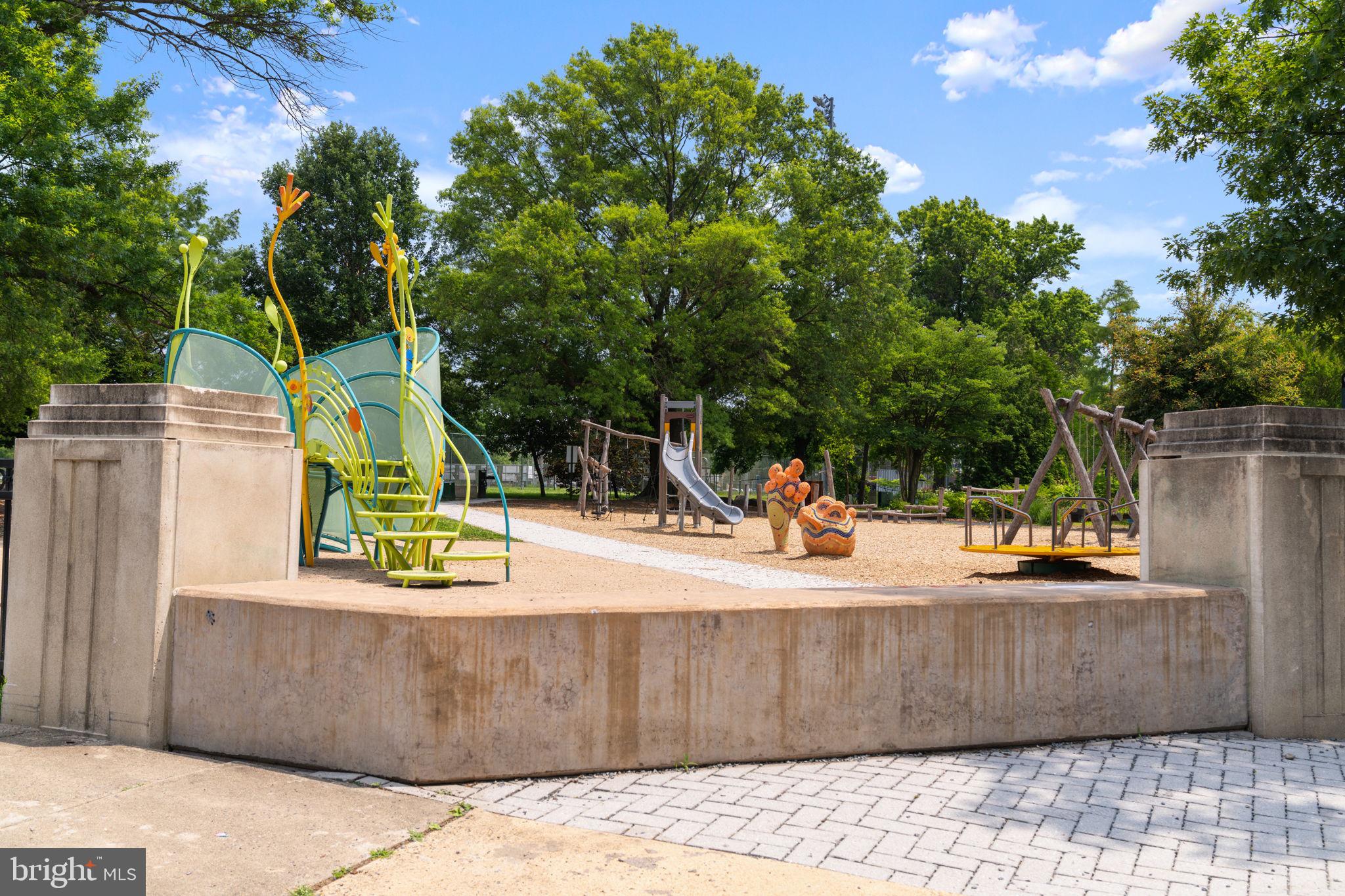 POTOMAC  YARDS - Residential