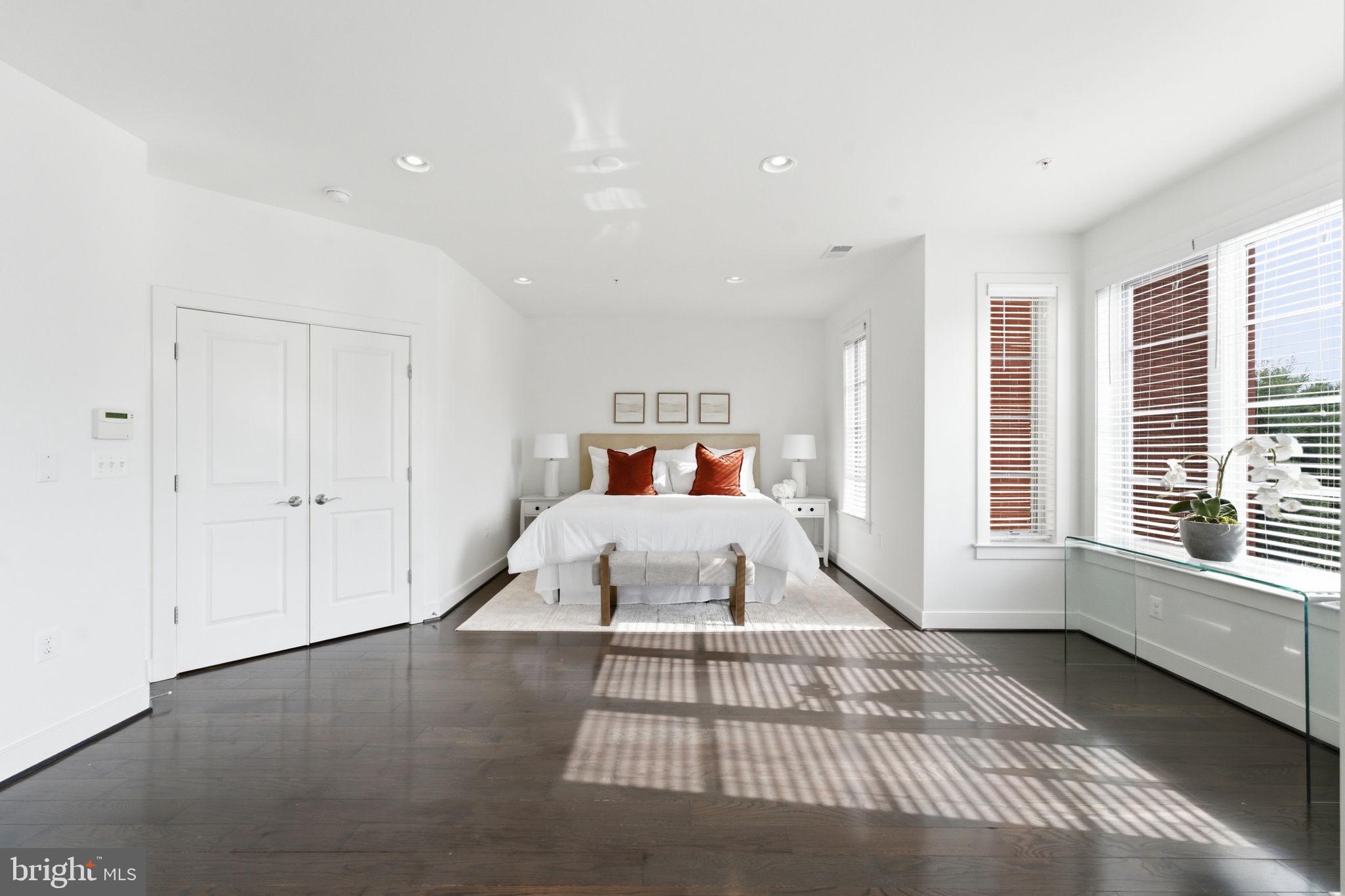 POTOMAC  YARDS - Residential