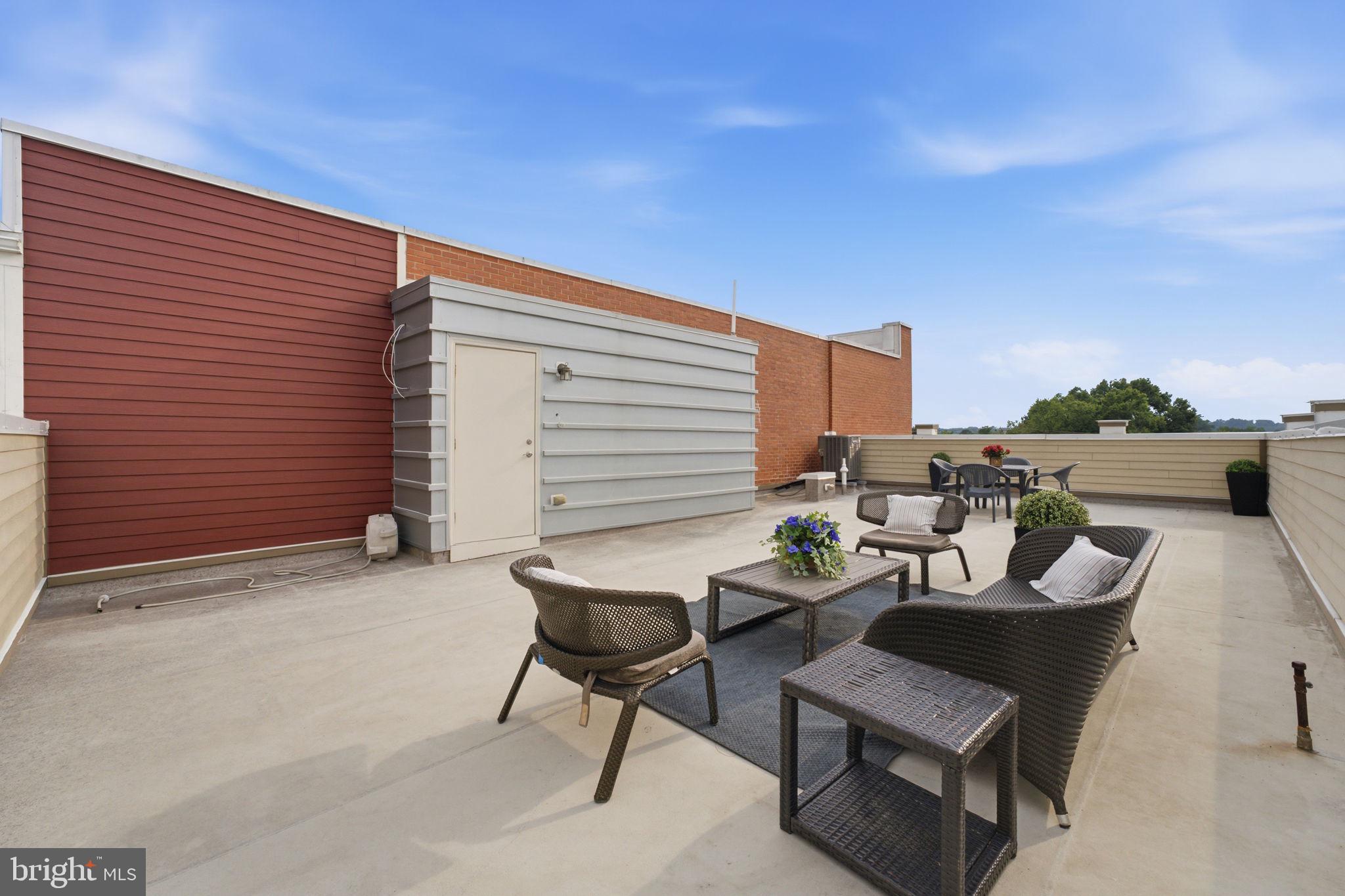 POTOMAC  YARDS - Residential
