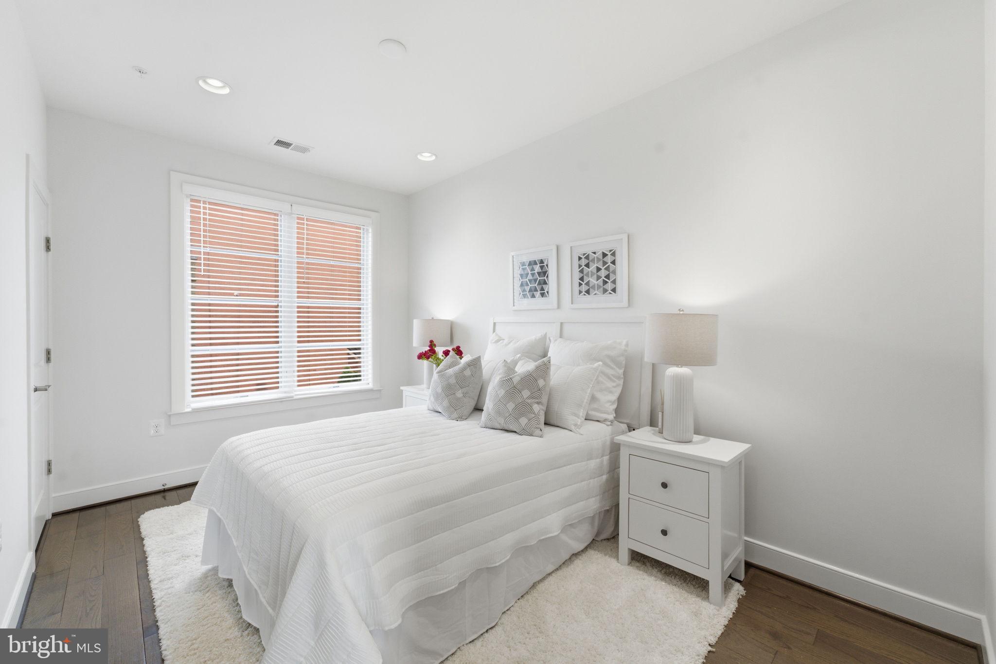 POTOMAC  YARDS - Residential