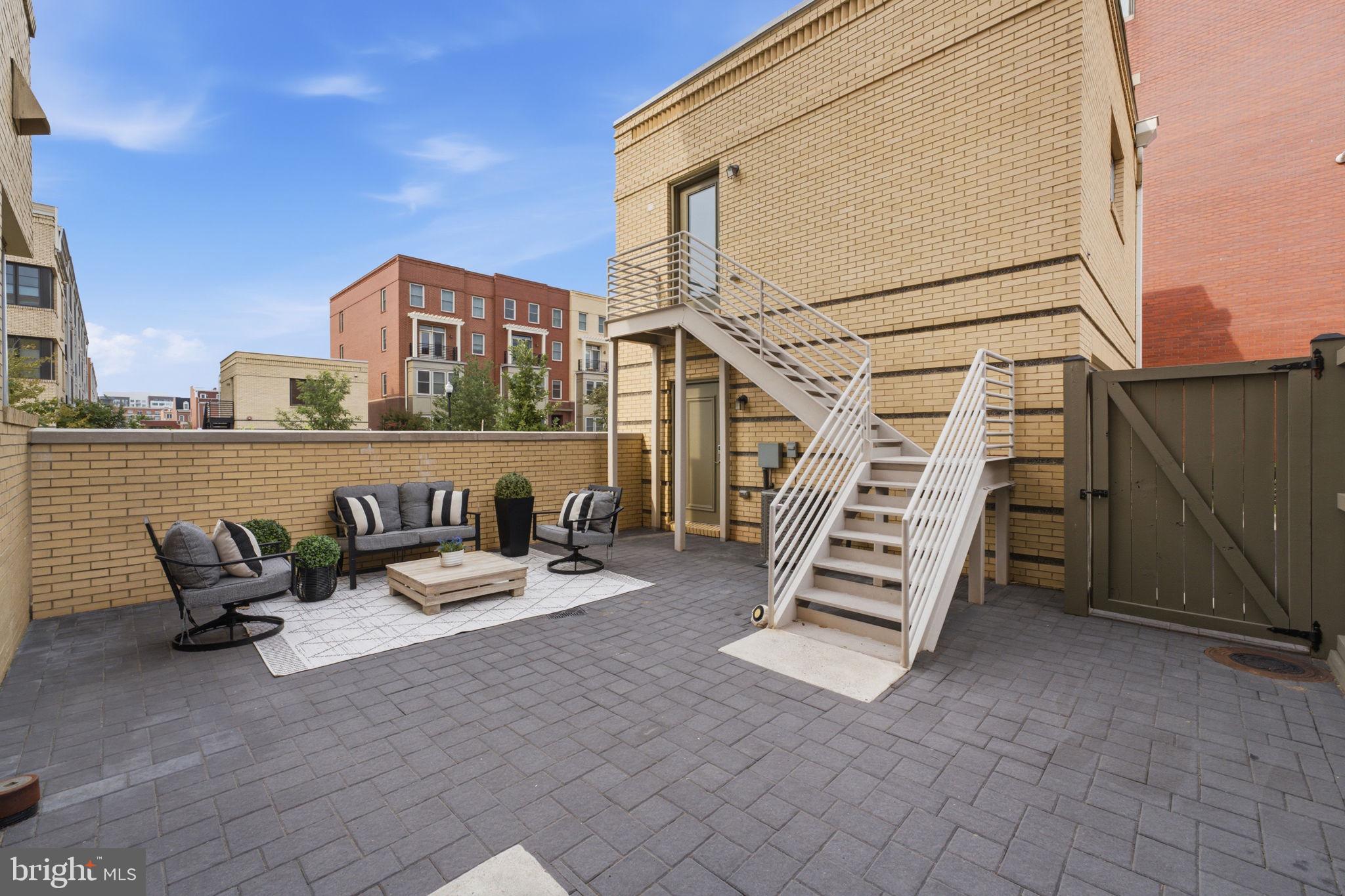 POTOMAC  YARDS - Residential