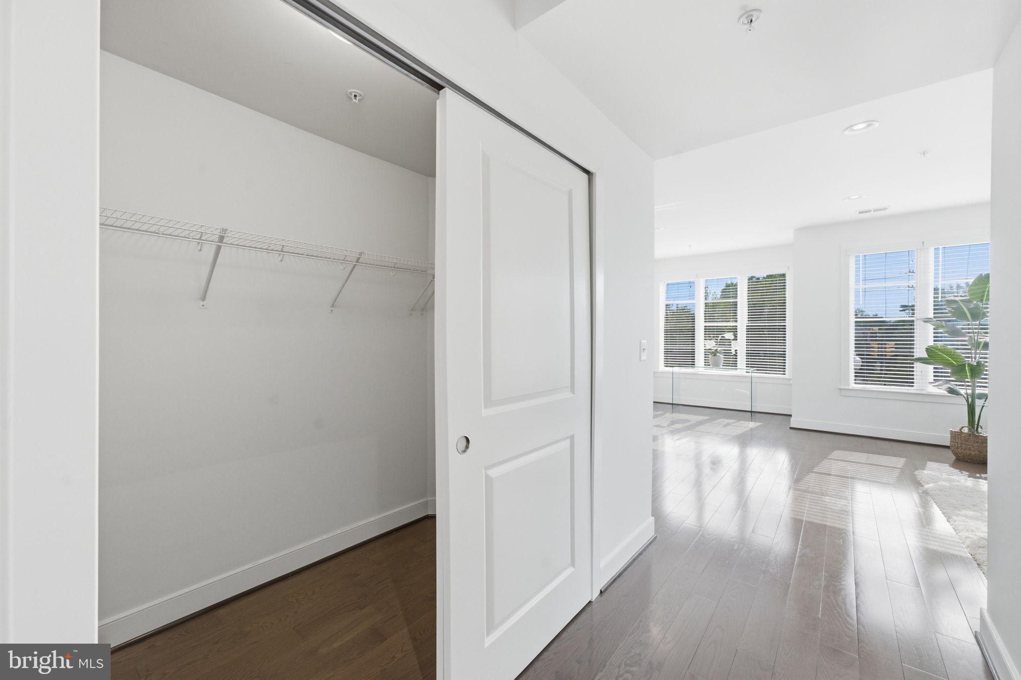 POTOMAC  YARDS - Residential