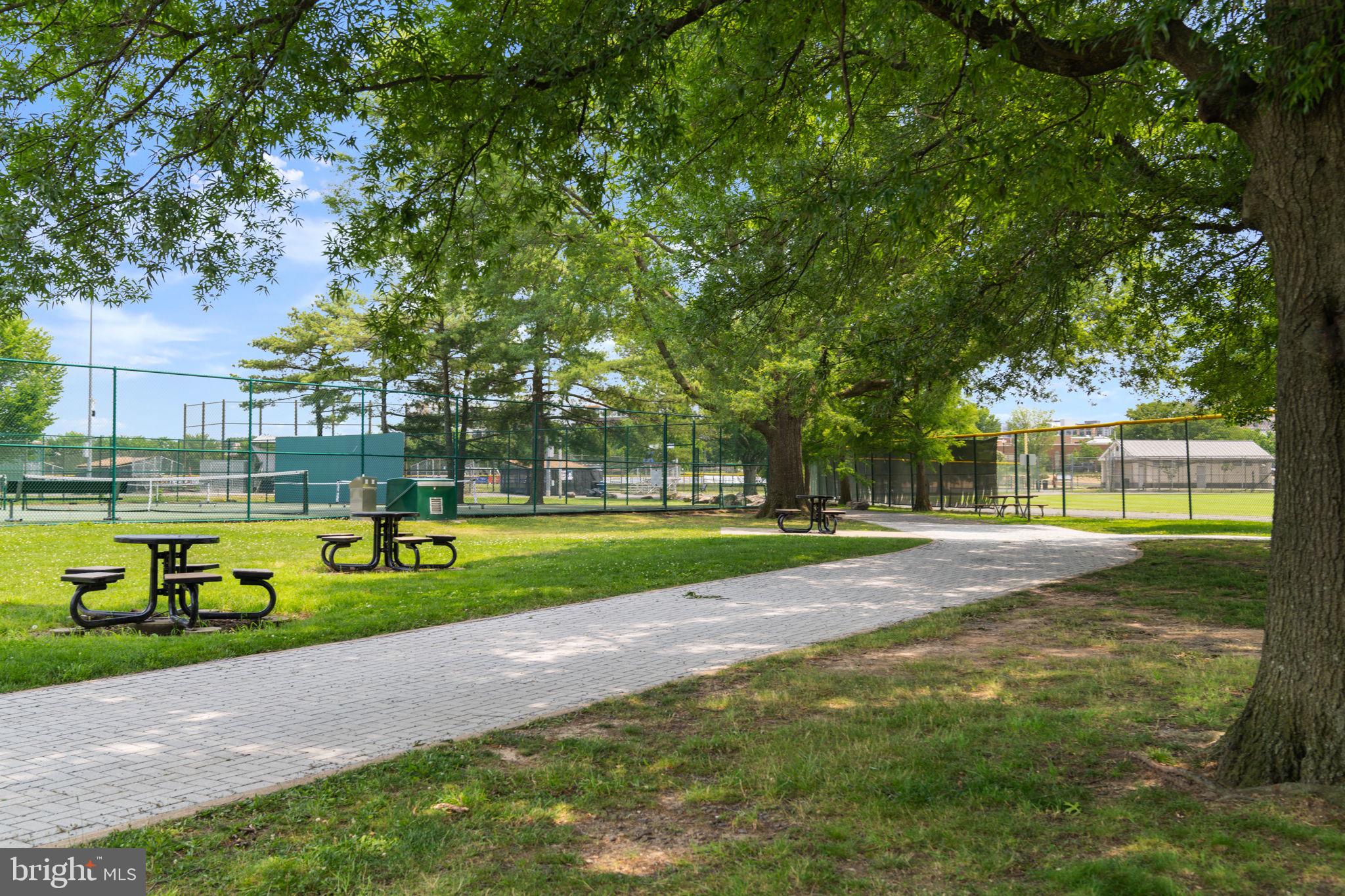 POTOMAC  YARDS - Residential