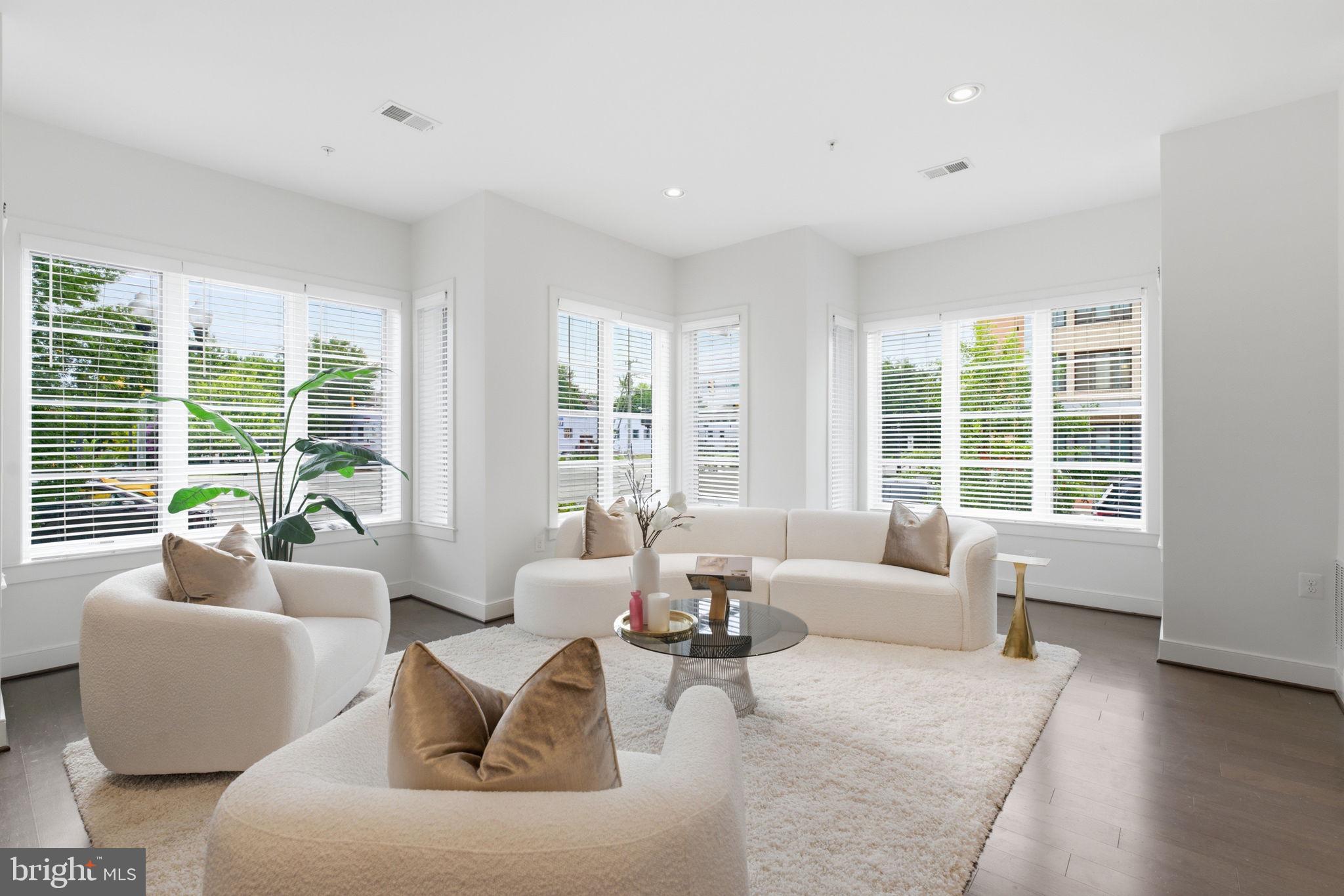 POTOMAC  YARDS - Residential