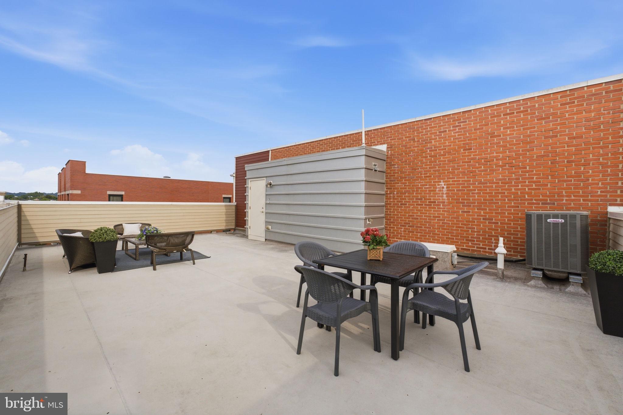 POTOMAC  YARDS - Residential