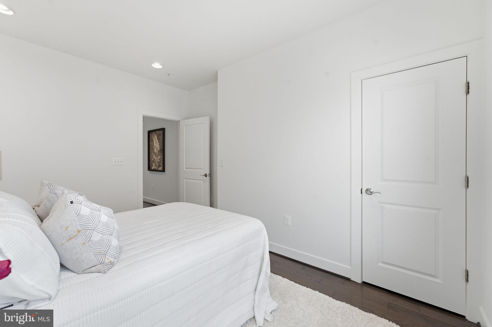 POTOMAC  YARDS - Residential