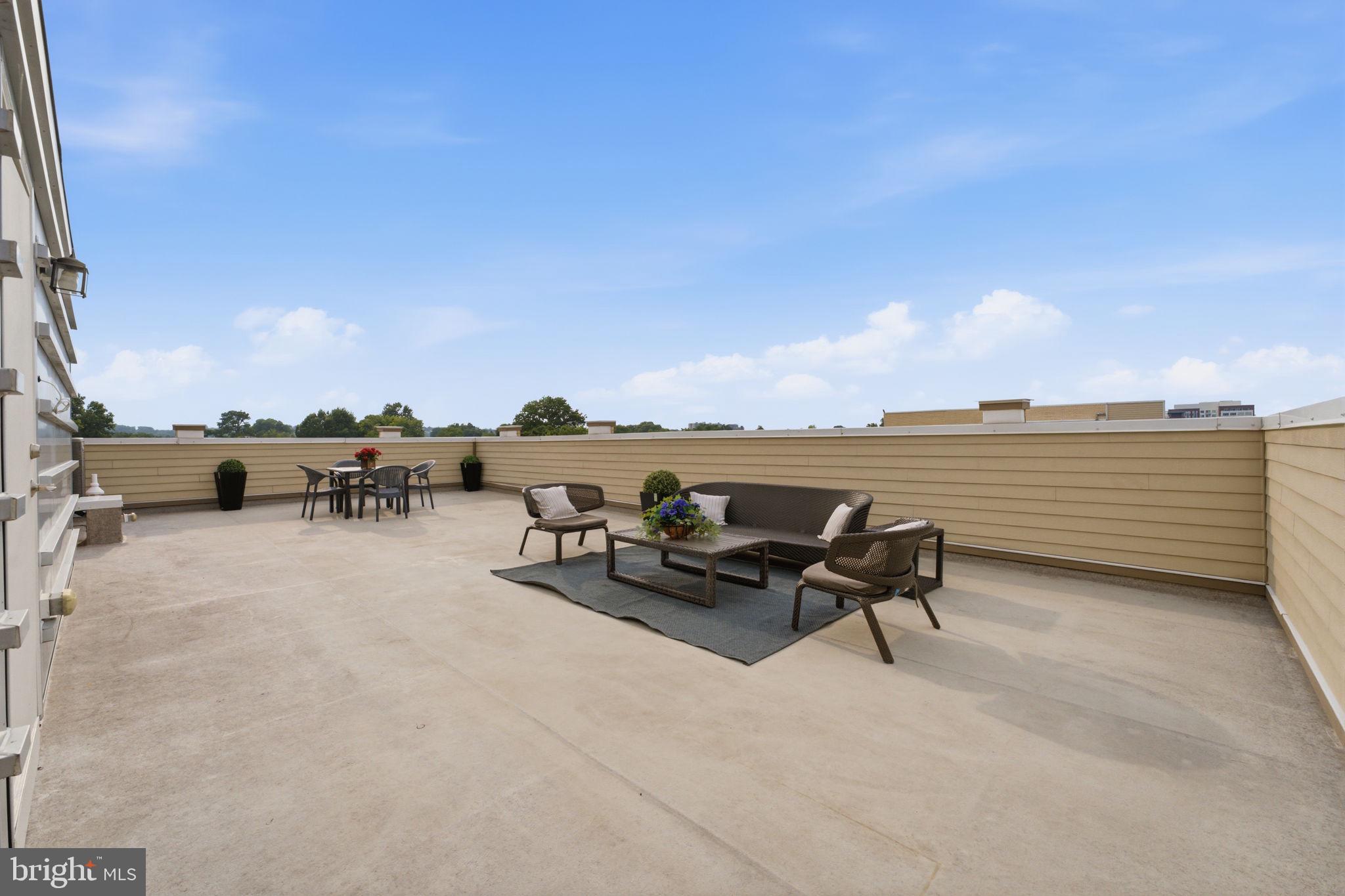 POTOMAC  YARDS - Residential