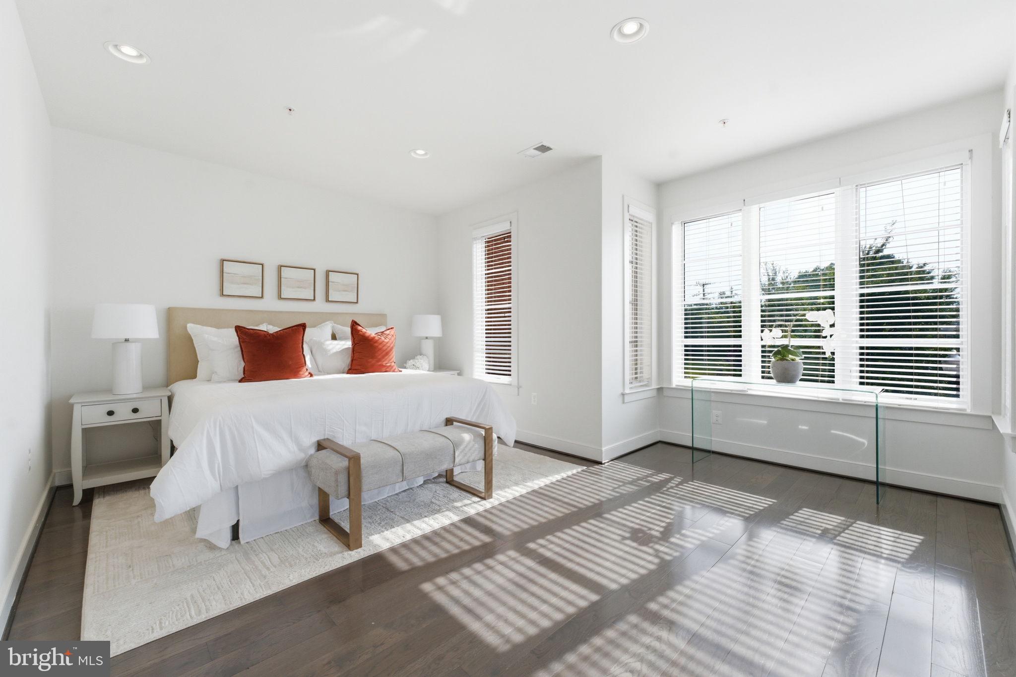 POTOMAC  YARDS - Residential