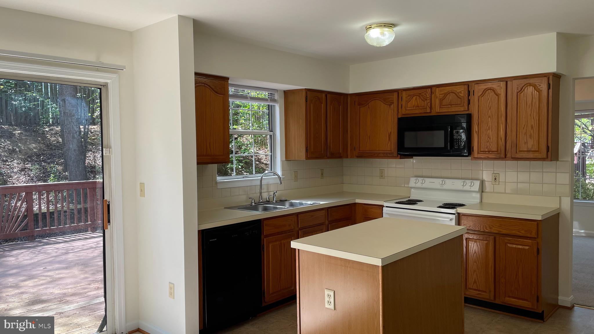 HUNTER TRAIL AT STAFFORD - Residential Lease