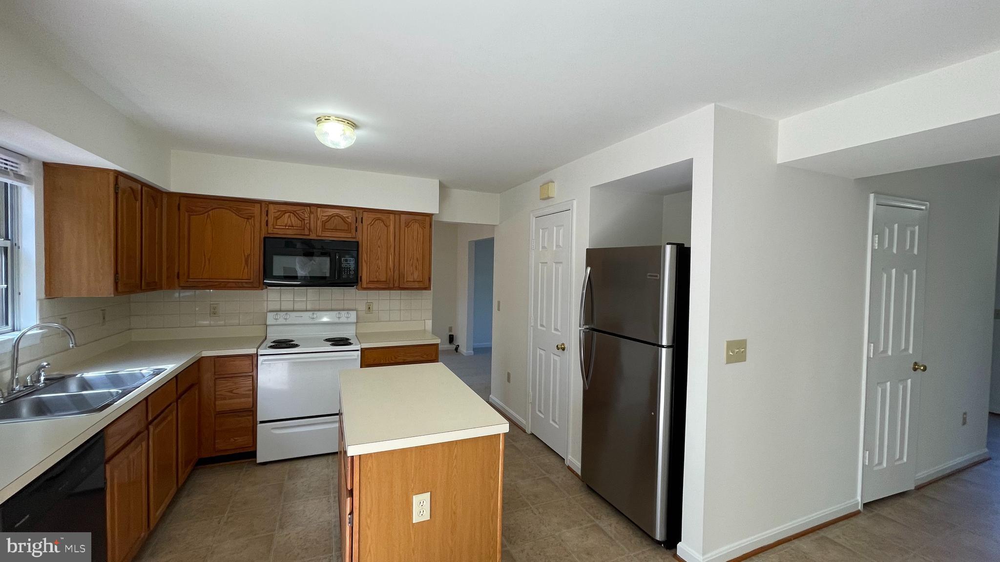 HUNTER TRAIL AT STAFFORD - Residential Lease