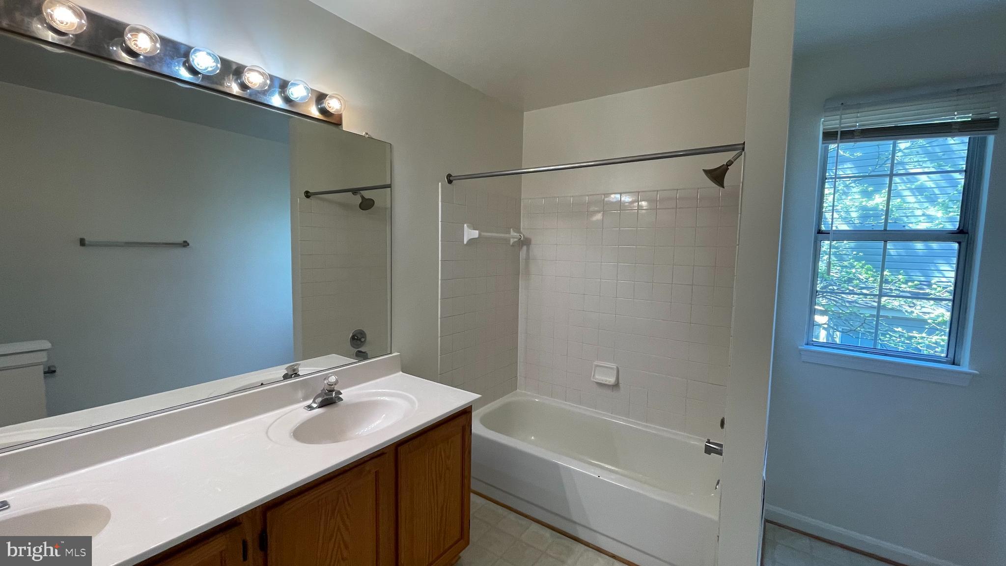 HUNTER TRAIL AT STAFFORD - Residential Lease