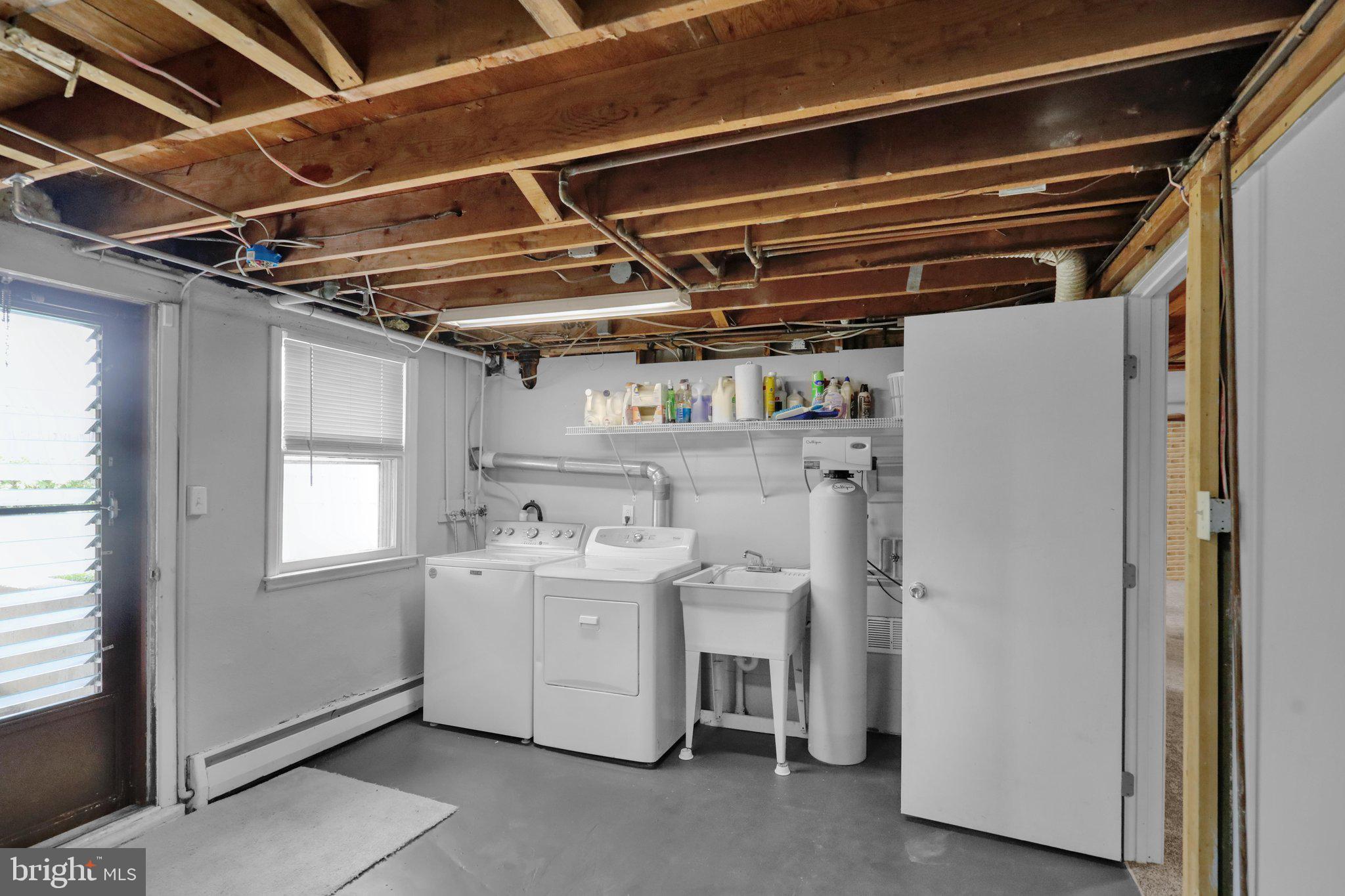 WYOMISSING HILLS - Residential
