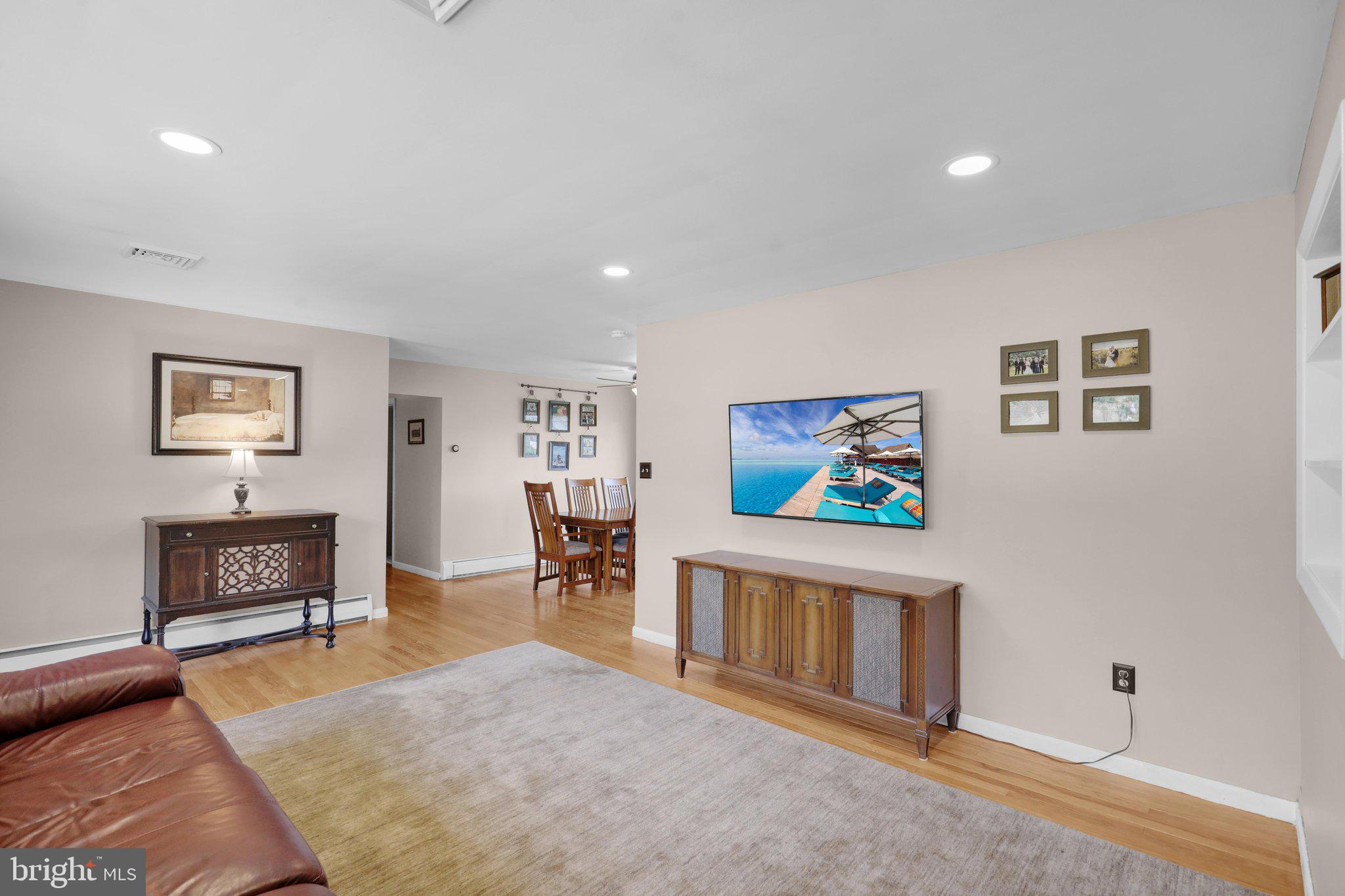 WYOMISSING HILLS - Residential
