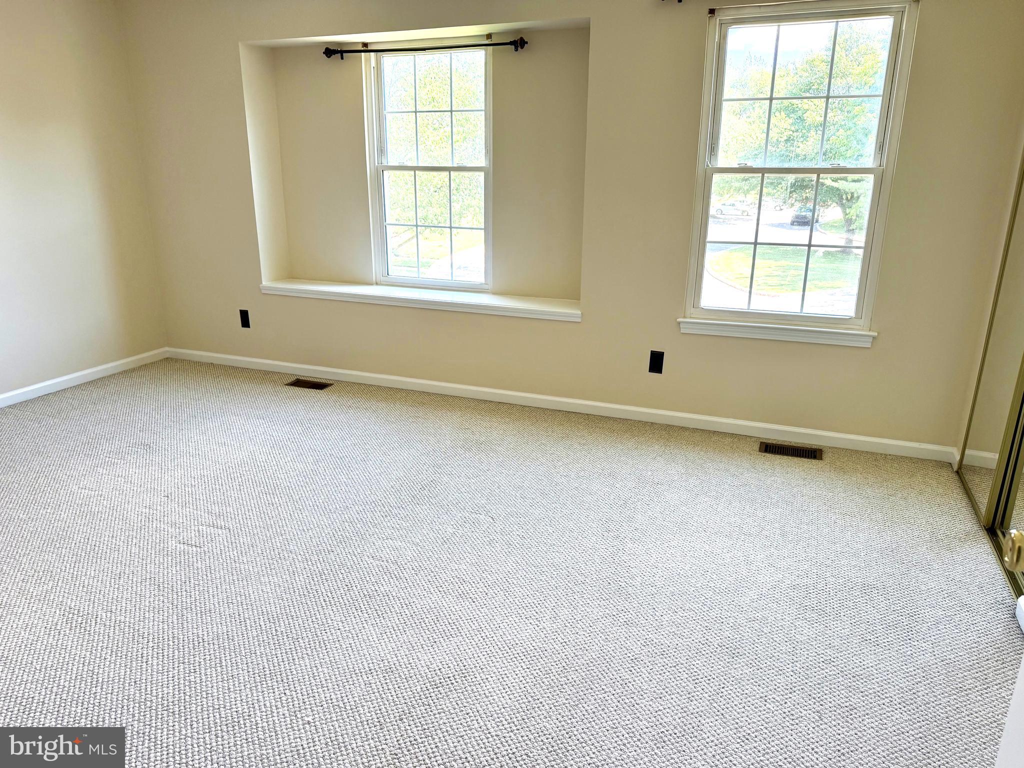 CHERRY TREE KNOLL - Residential