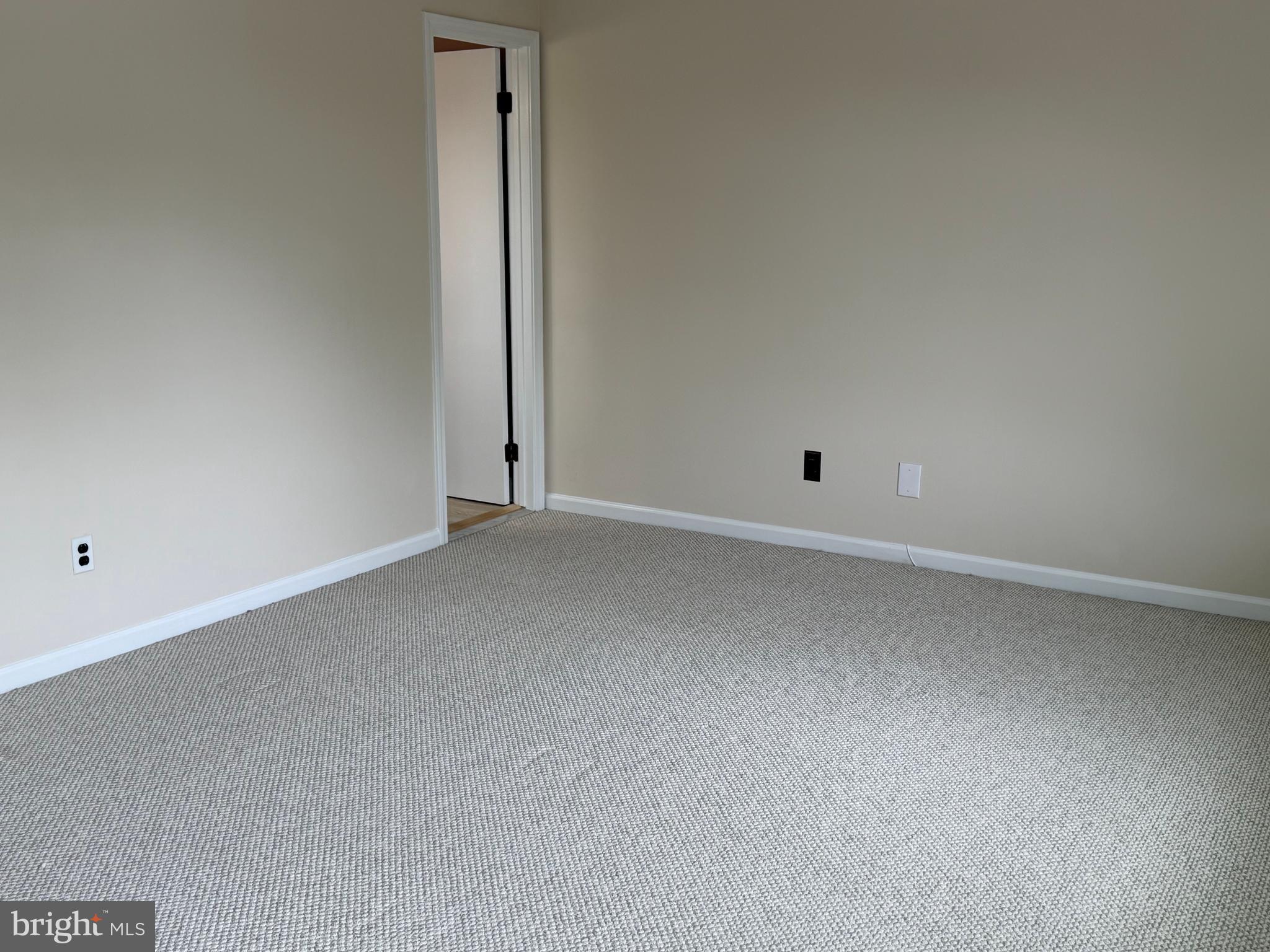 CHERRY TREE KNOLL - Residential