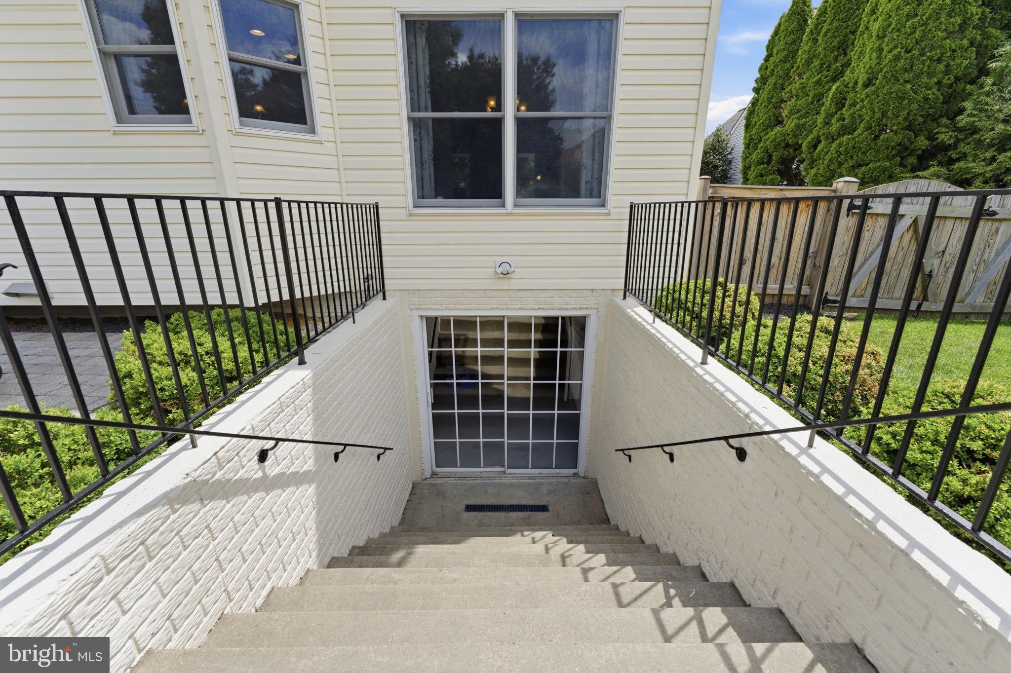 BUCKINGHAM HILLS - Residential