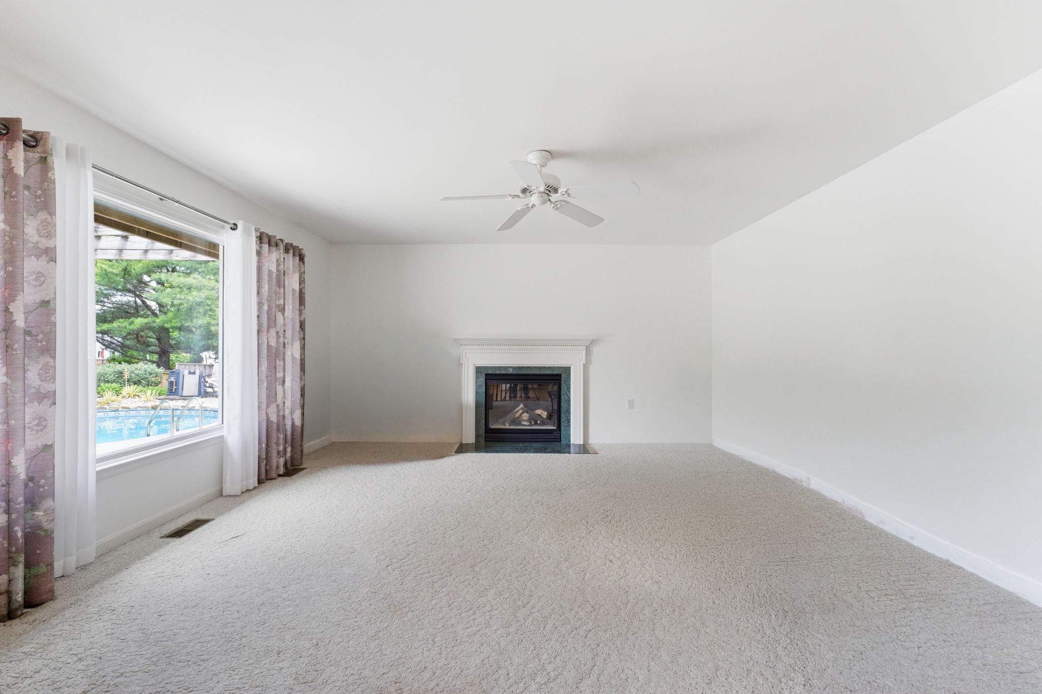 BUCKINGHAM HILLS - Residential