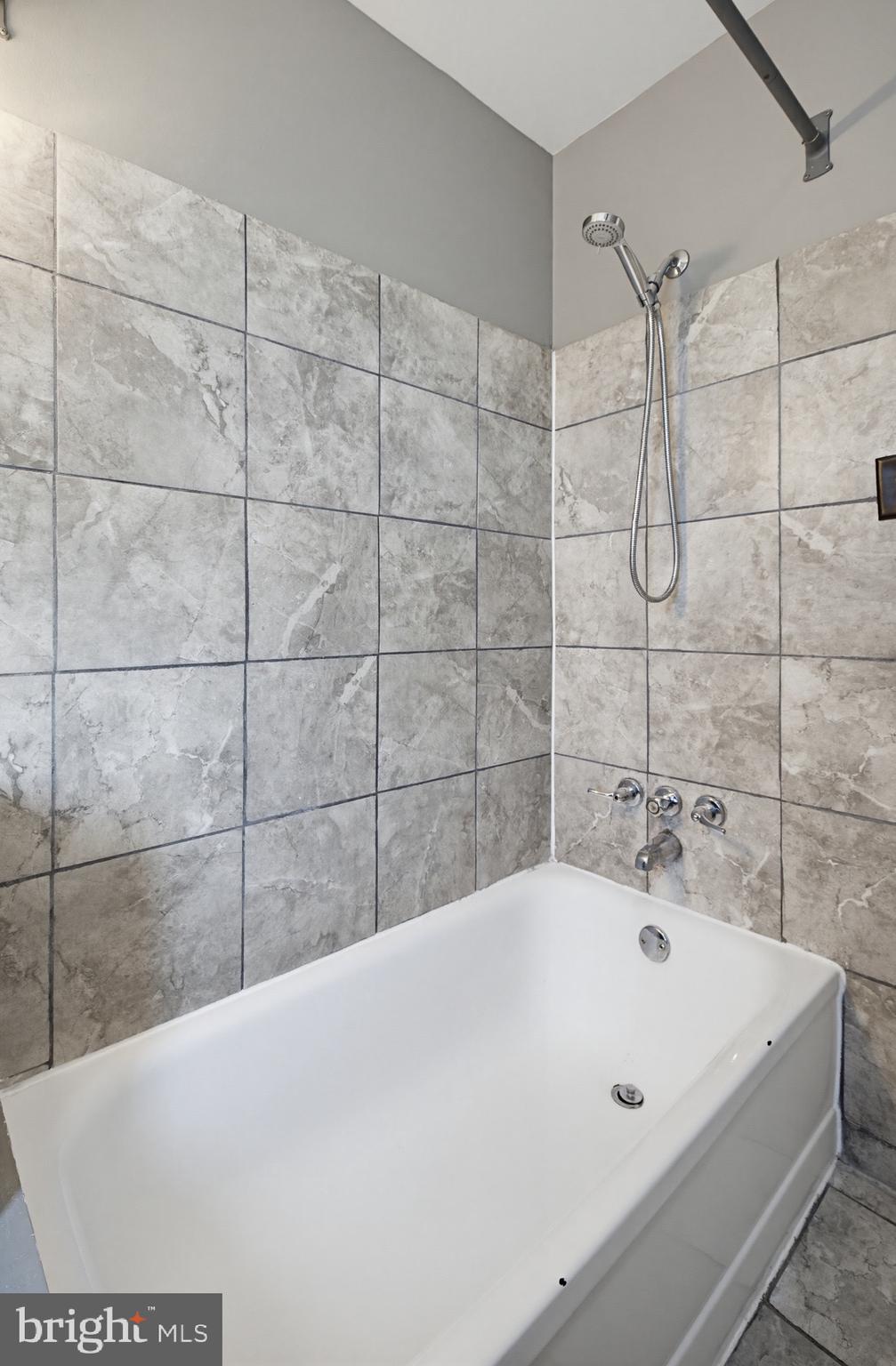 WEST END LANCASTER - Residential