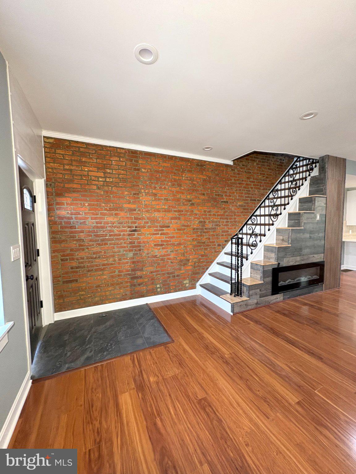 PORT RICHMOND - Residential