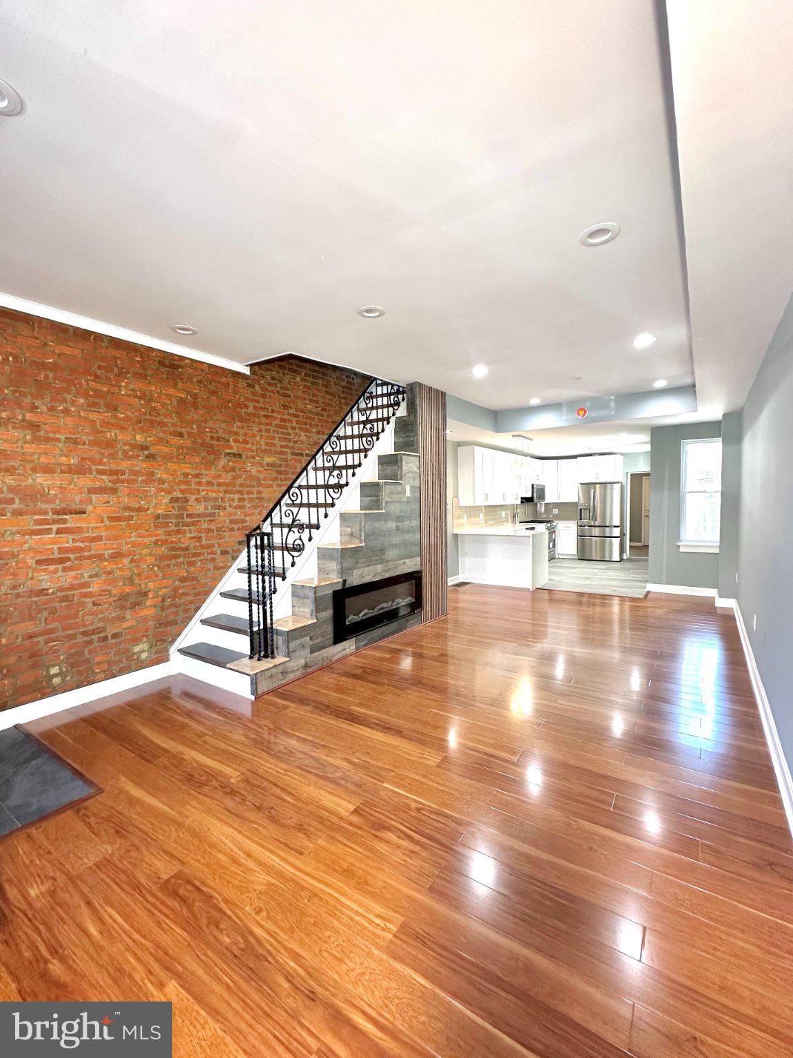 PORT RICHMOND - Residential