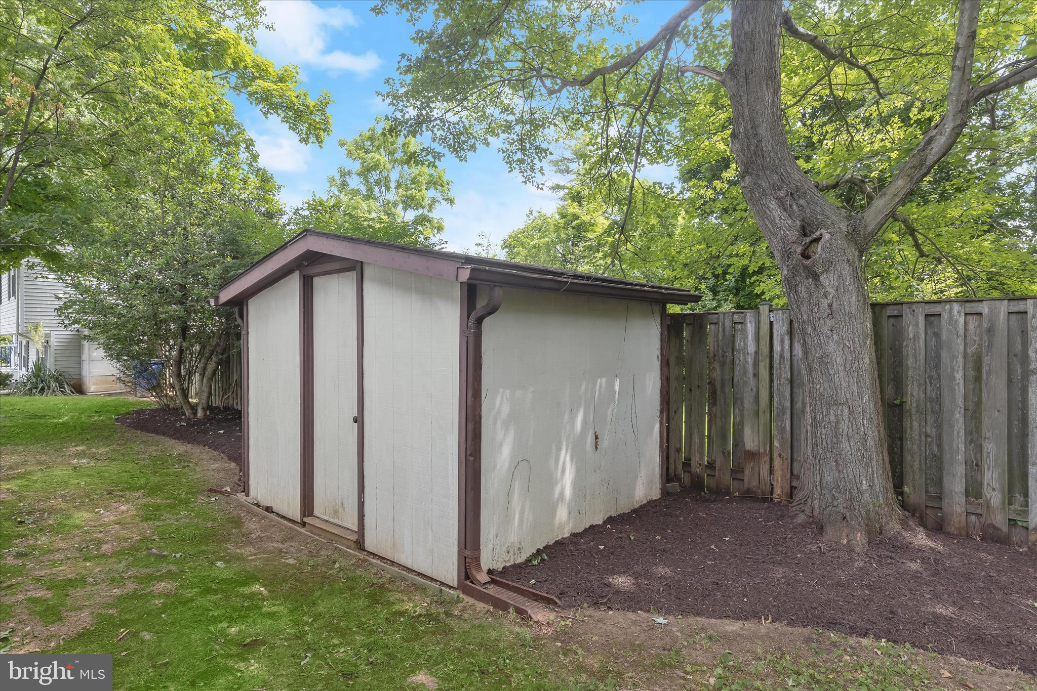 VILLAGE OF OWEN BROWN - Residential