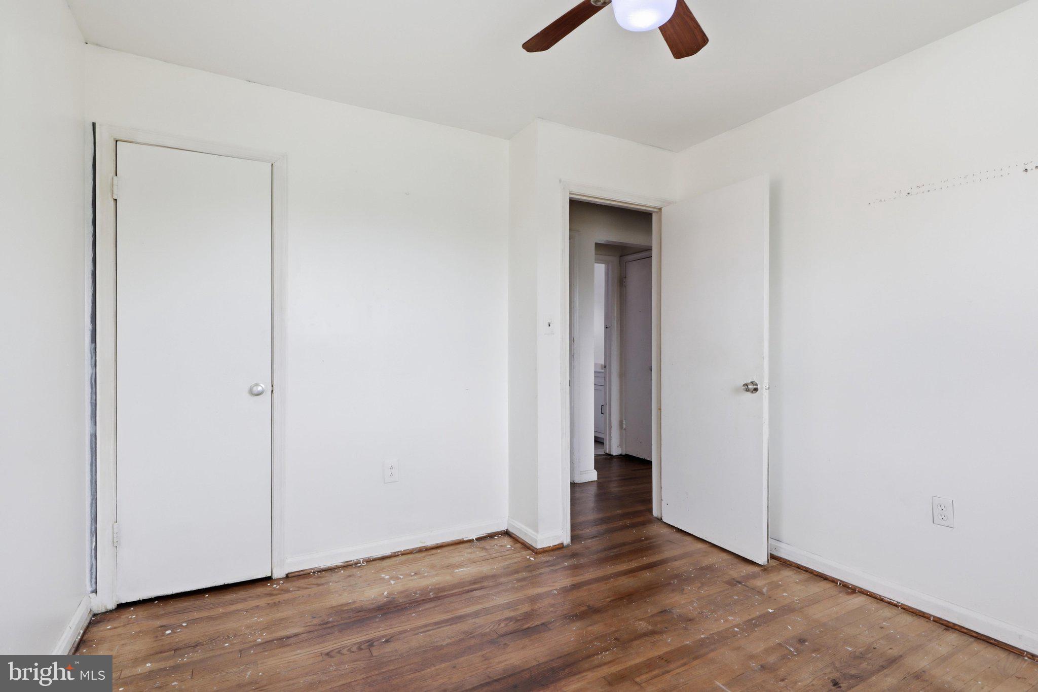 HARRY ROSS PROPERTY - Residential
