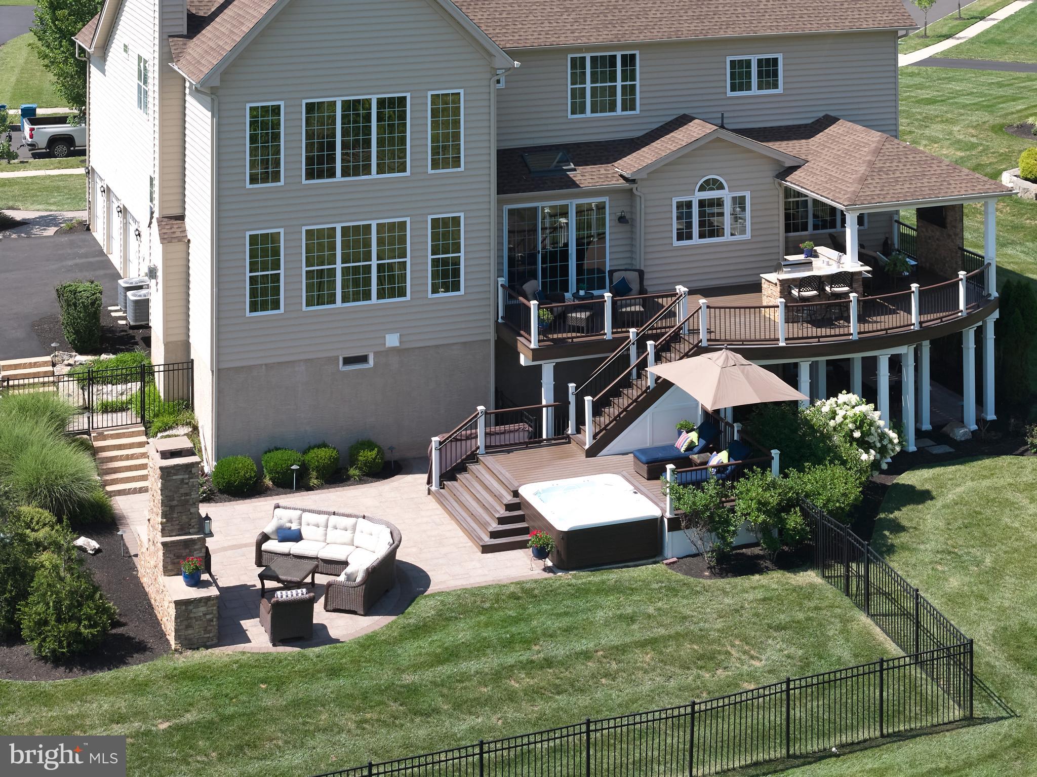 ESTATE AT MILL CREEK - Residential