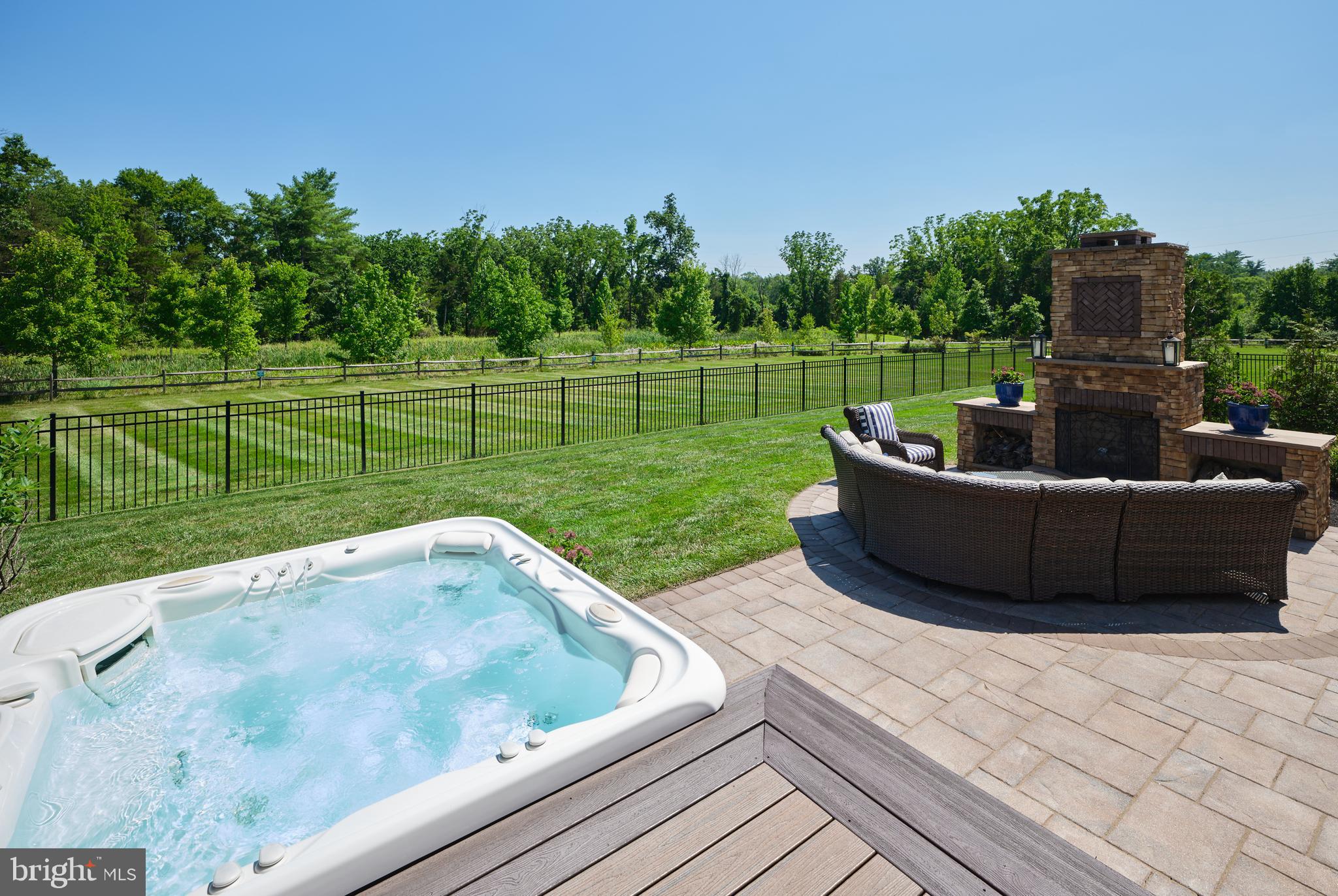 ESTATE AT MILL CREEK - Residential