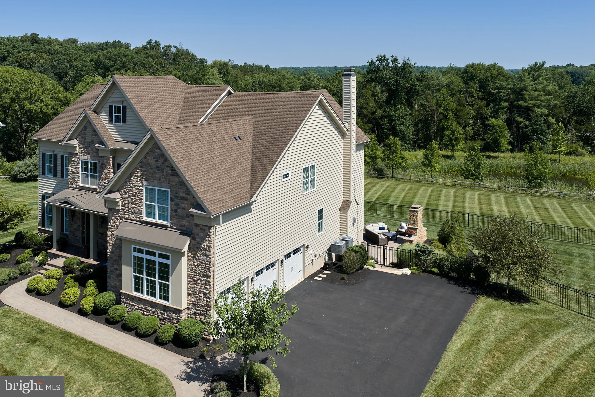 ESTATE AT MILL CREEK - Residential