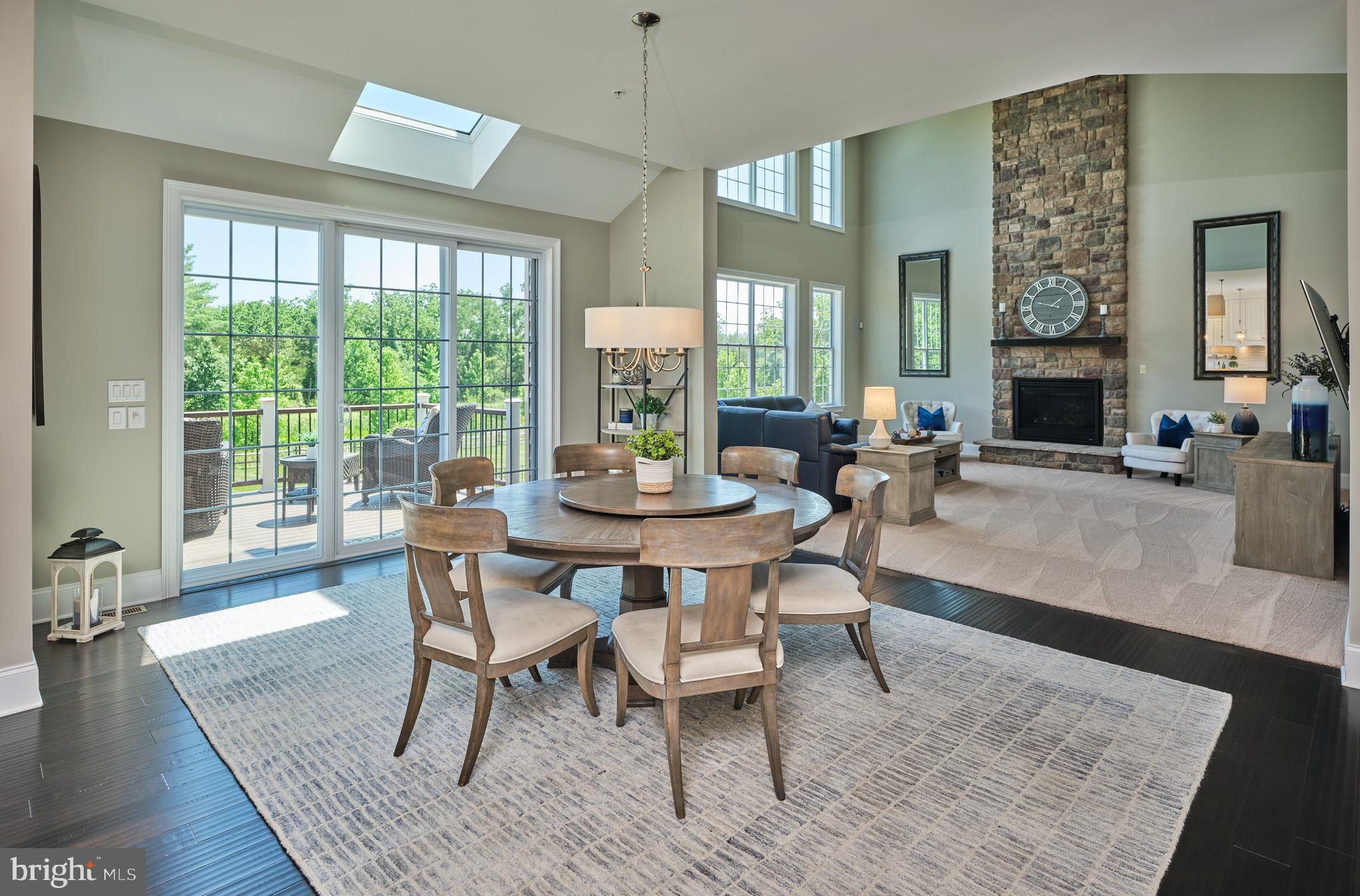 ESTATE AT MILL CREEK - Residential