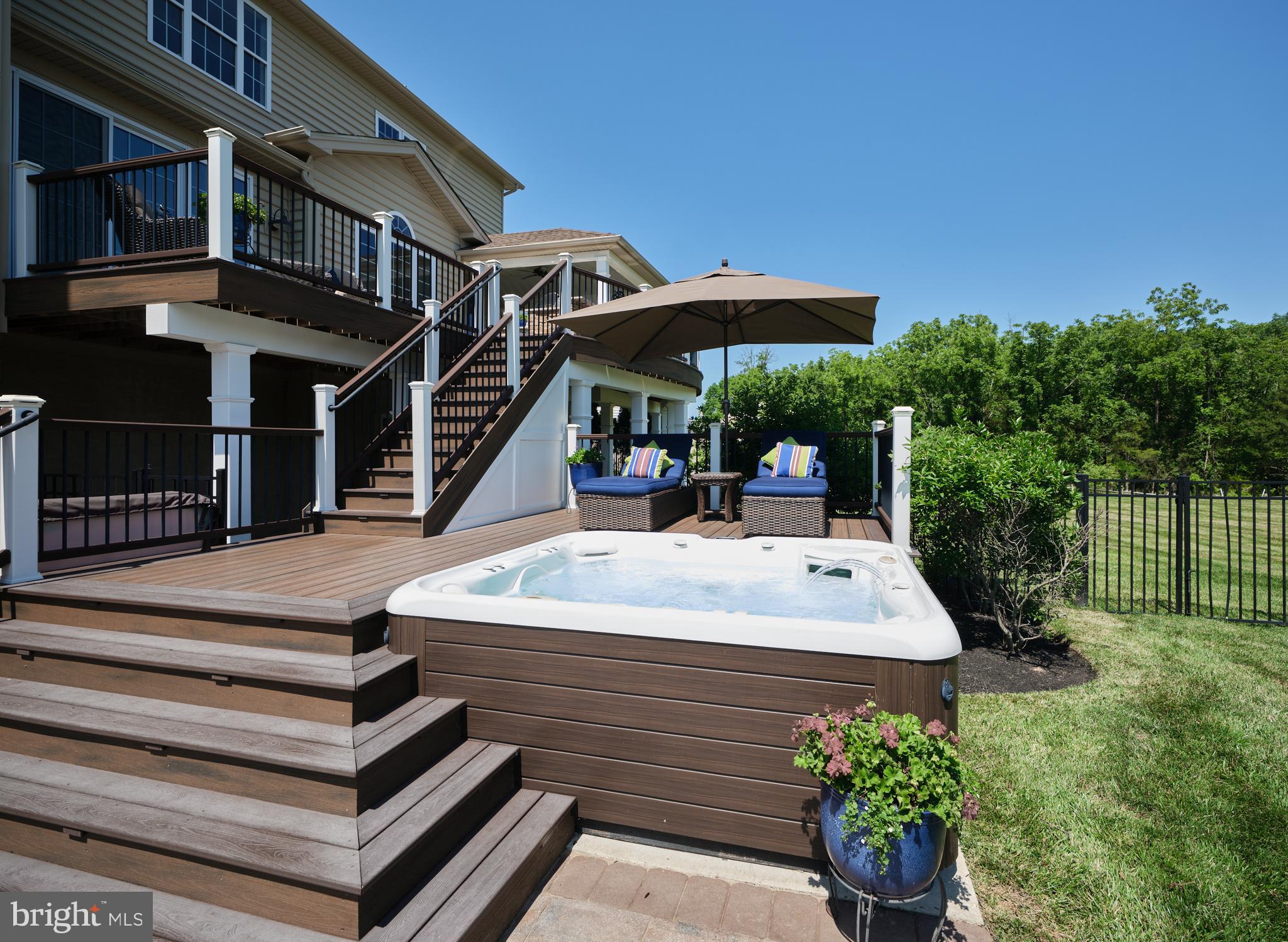 ESTATE AT MILL CREEK - Residential