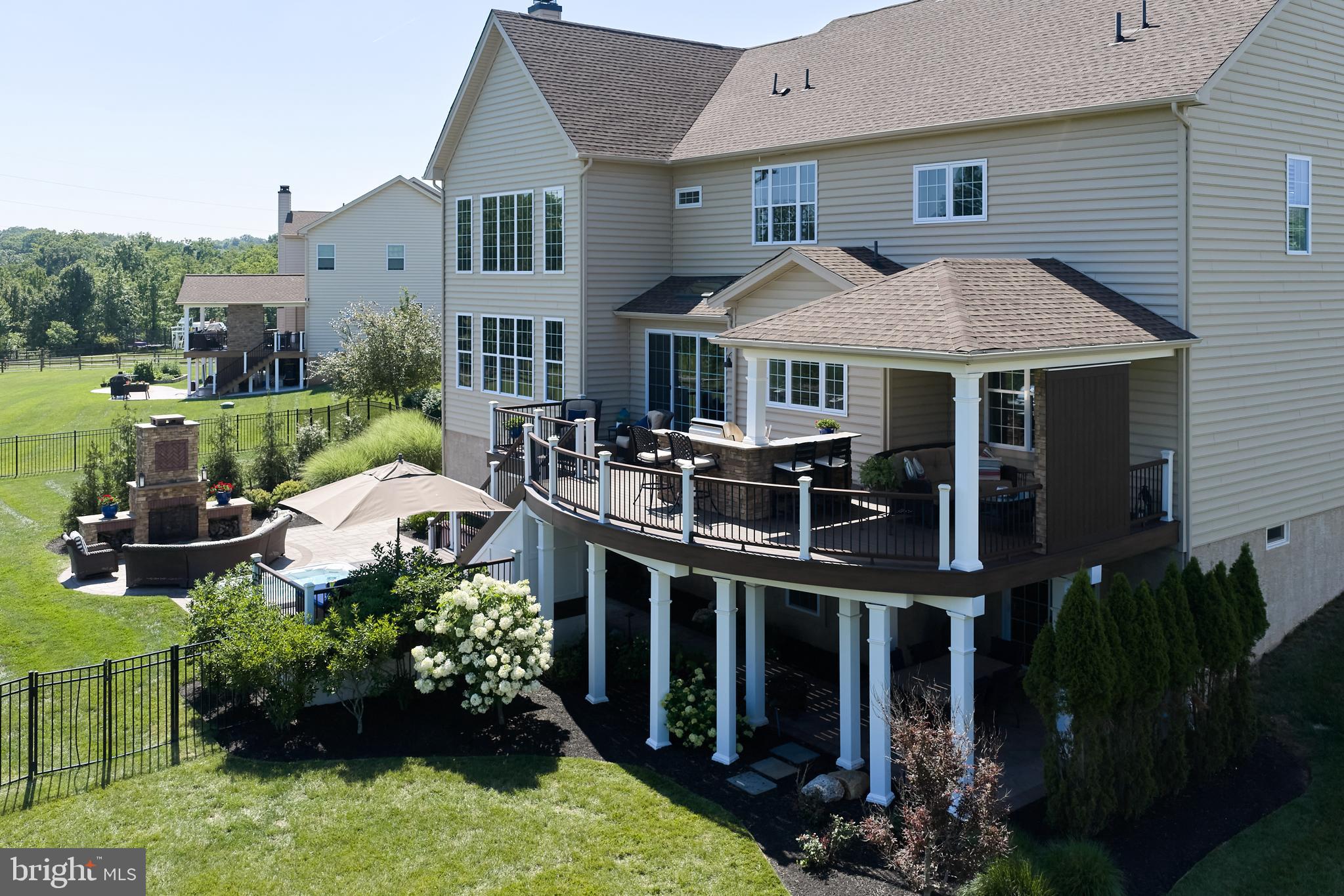 ESTATE AT MILL CREEK - Residential