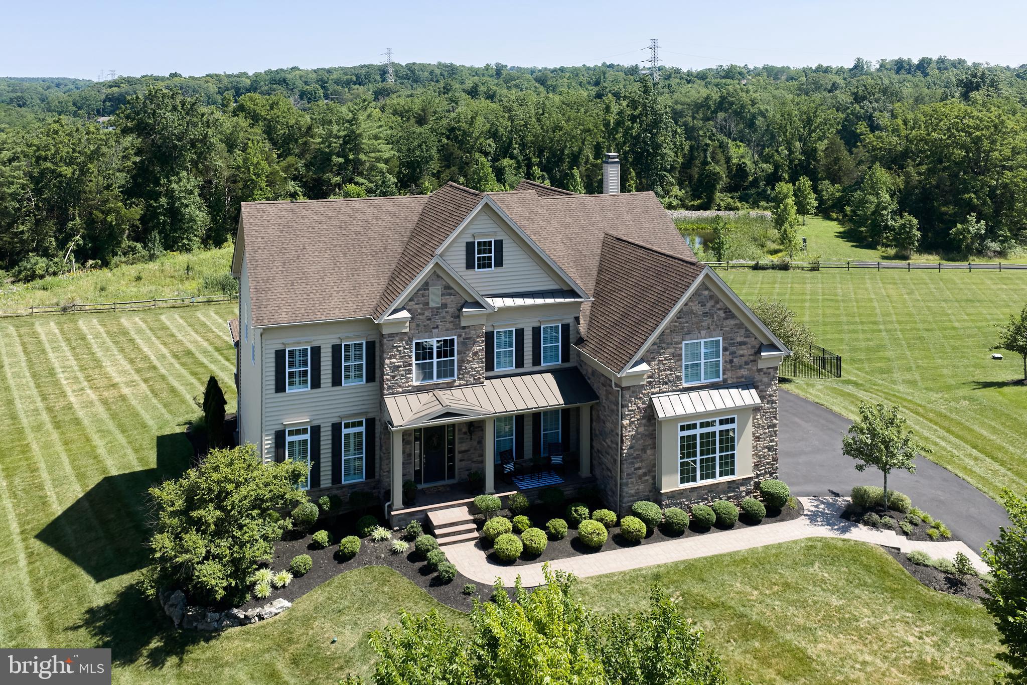 ESTATE AT MILL CREEK - Residential